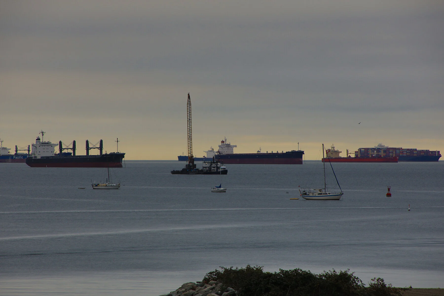 English Bay Ships_Oct 28_2020_HDR_4G0468_4x6.jpg
