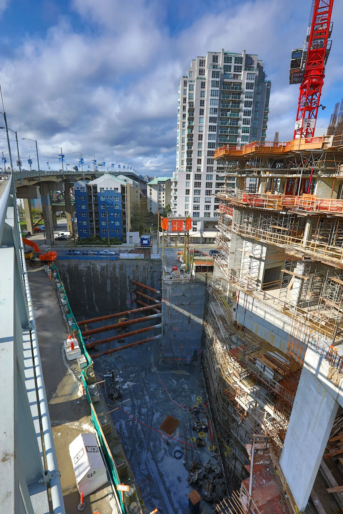 Vancouver House Const_Apr 9_2017_HDR_A8514_4x6.jpg
