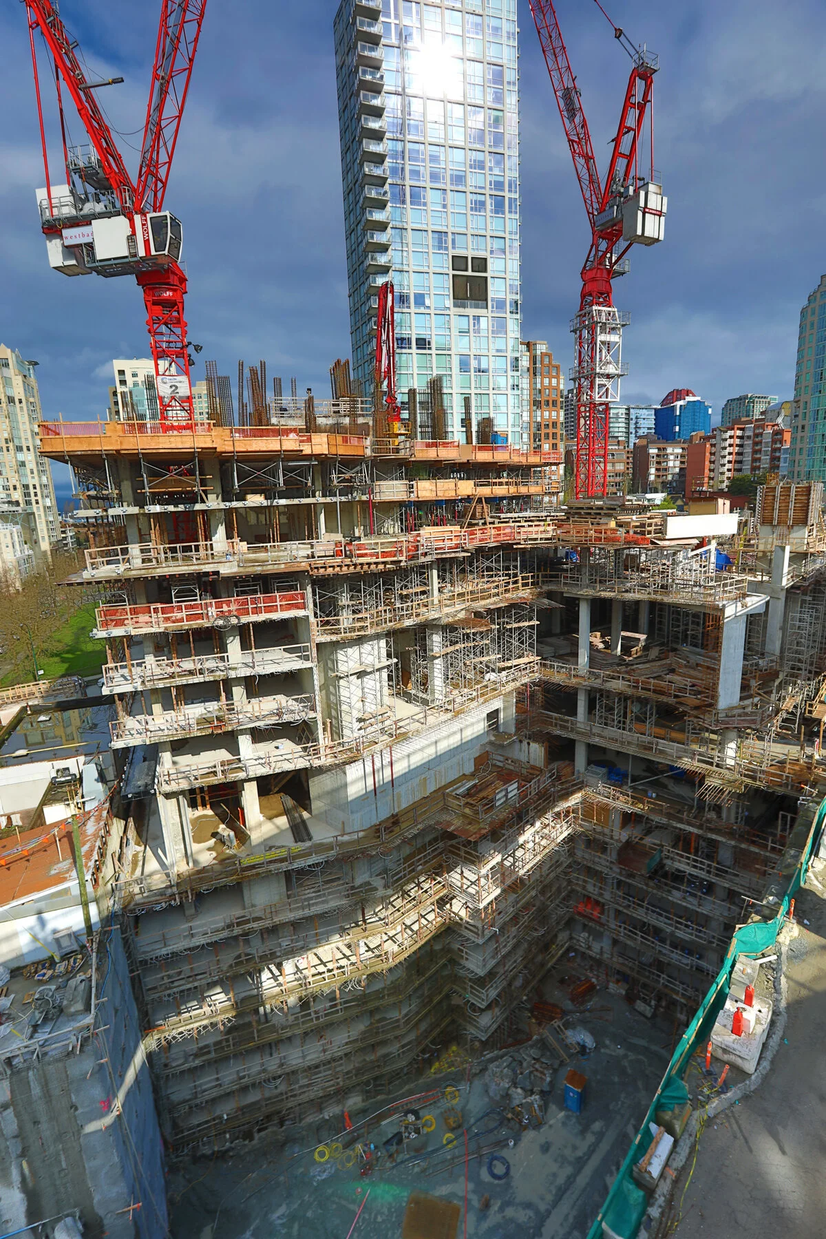 Vancouver House Const_Apr 9_2017_HDR_A8534_4x6.jpg