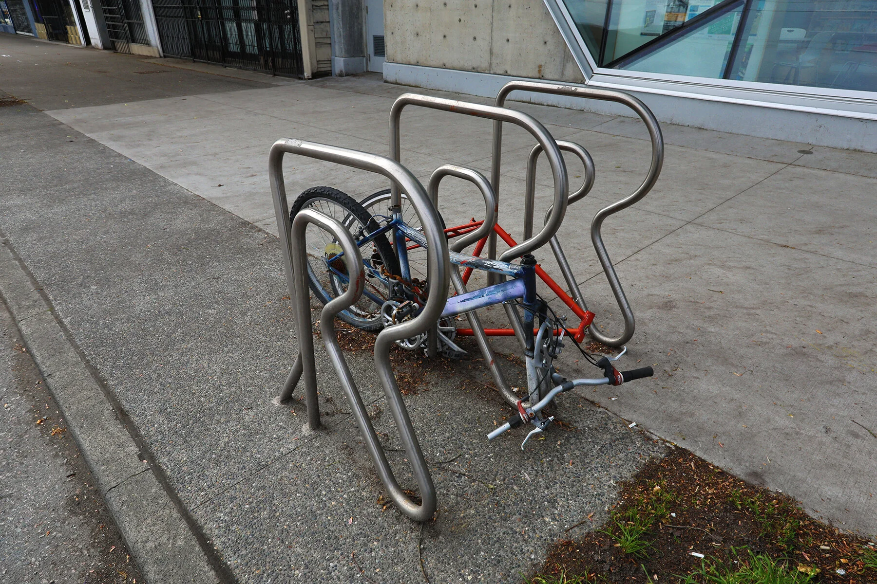 Bike Rack on E Hastings_May 18_2019_HDR_E2021_4x6.jpg