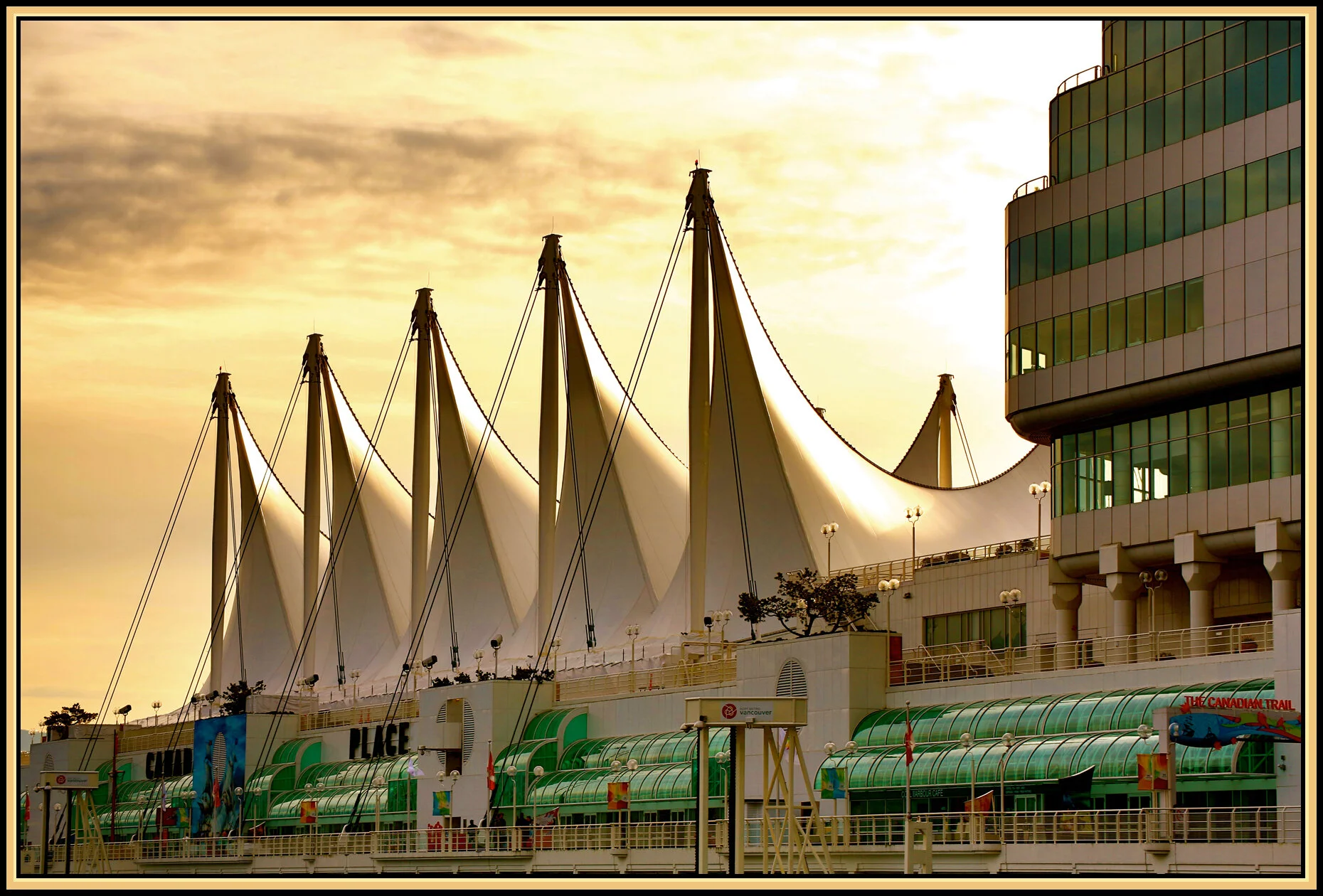The Sails_Mar 26_2013_HDR_A8600e_4x6s.jpg