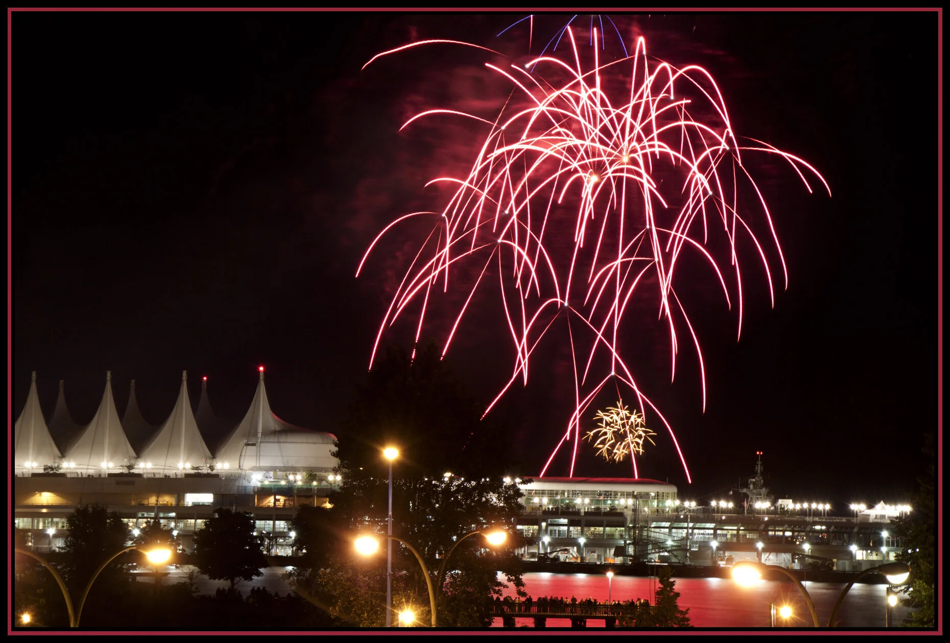 Fireworks_The Sails_July 1_2010_7296_4x6s.jpg