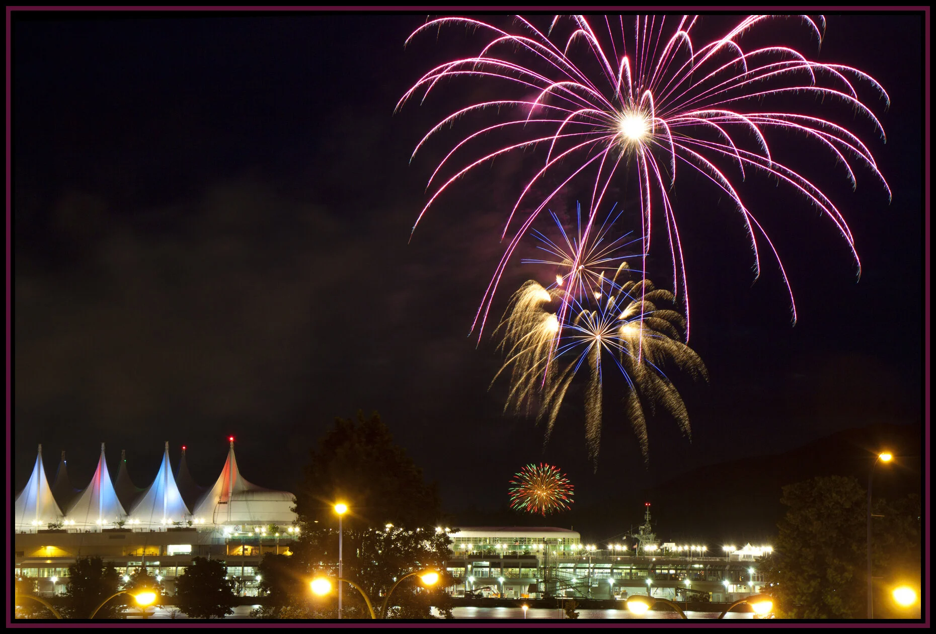 Fireworks_The Sails_July 1_2010_7275_4x6s.jpg