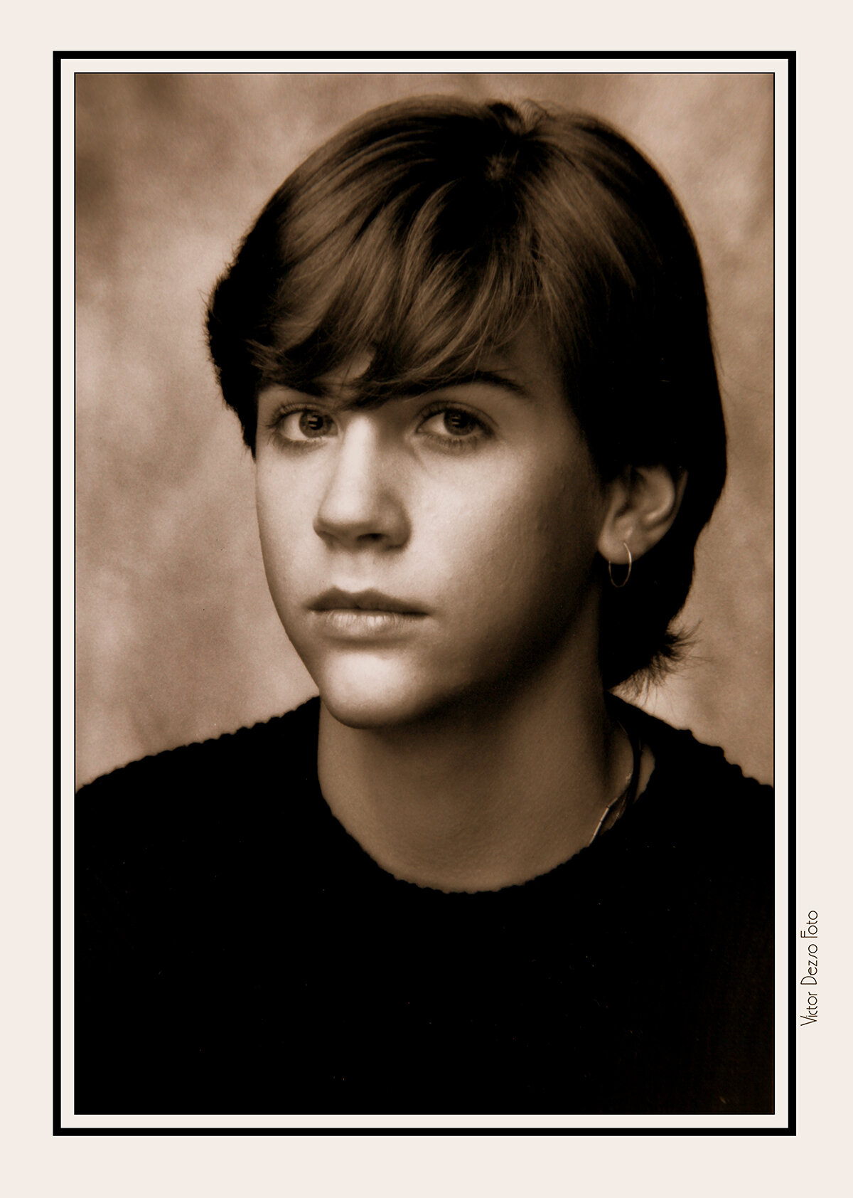 Robin_1990's_8352_3_peNatB_4x6.jpg