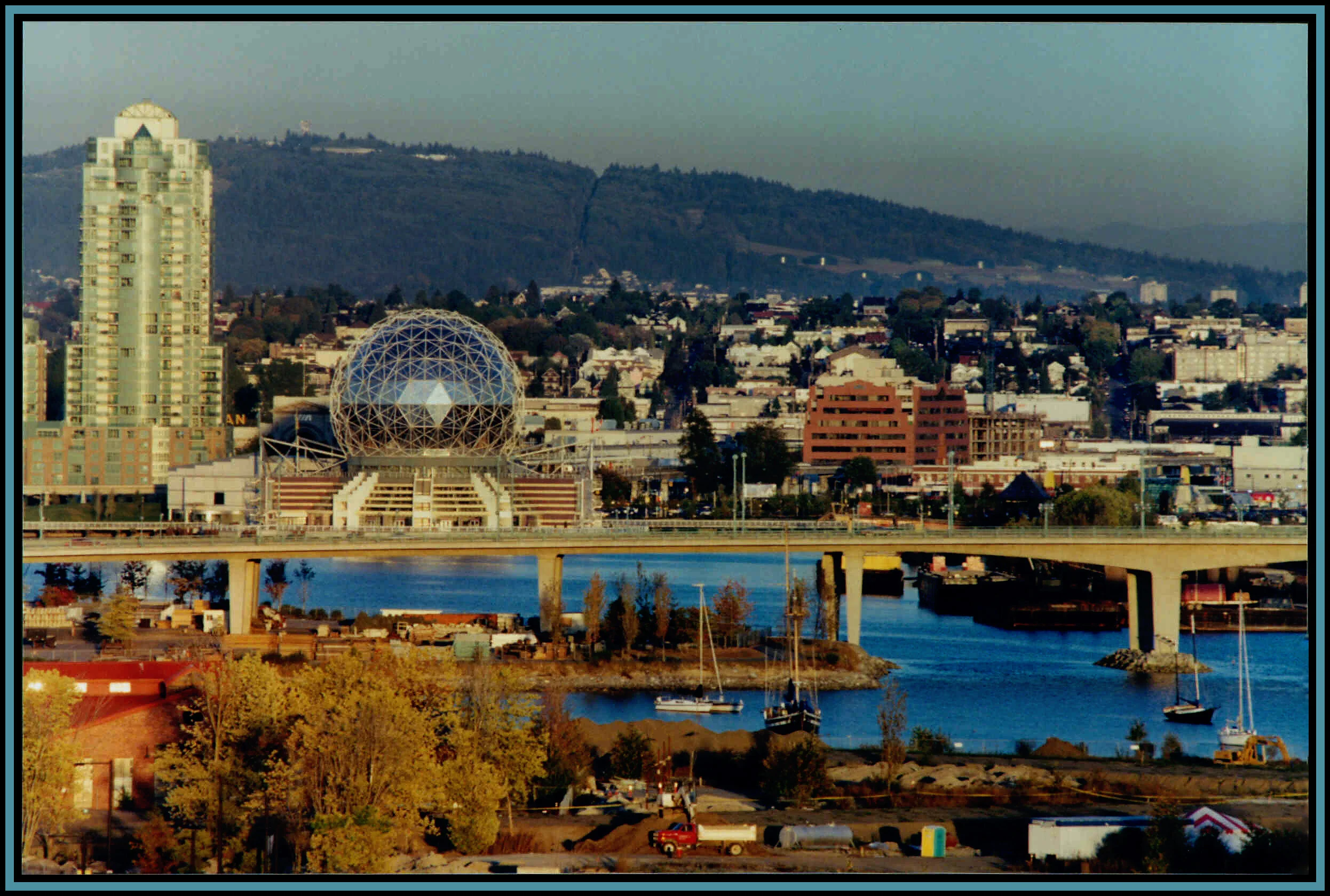 Cambie Bg LkgNE_Mar 25_1990_0005_4x6s.jpg