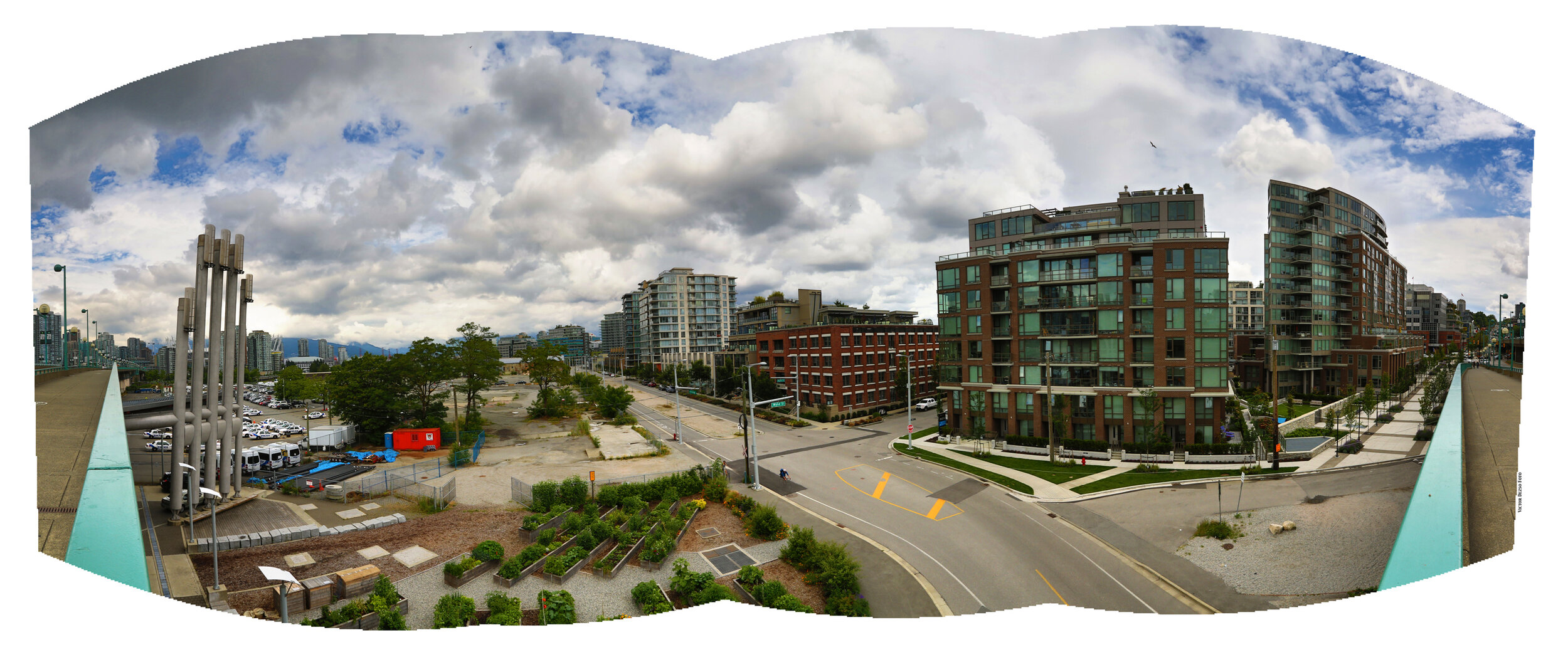 CambieBgLkgE_Jun 26_2013_HDR_Pan_B1315_1_4x10s.jpg