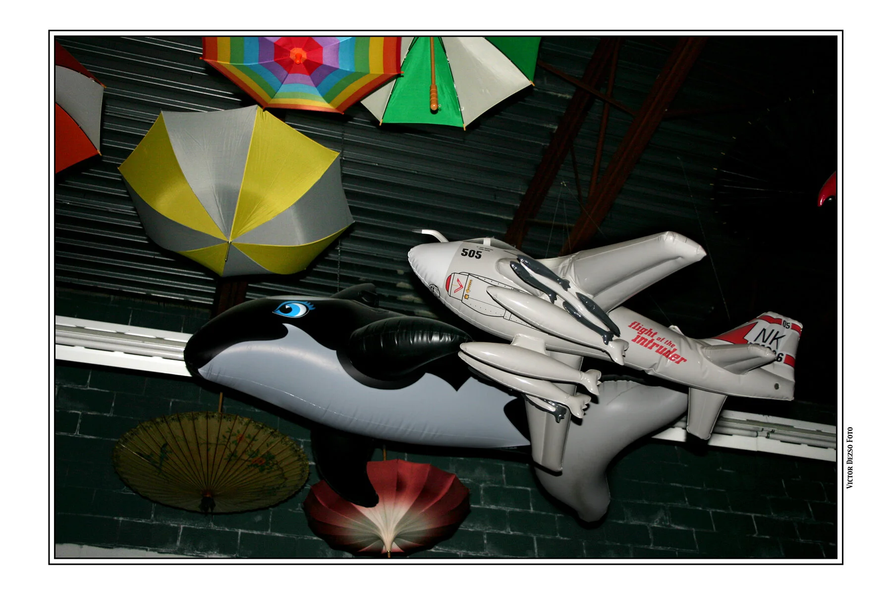 2741 Skeena St Studio Ceiling_7005_4x6.jpg