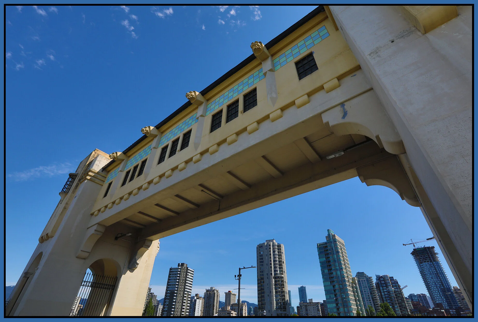 Burrard Bridge_May 10_2020_HDR_4F8293_4x6s.jpg