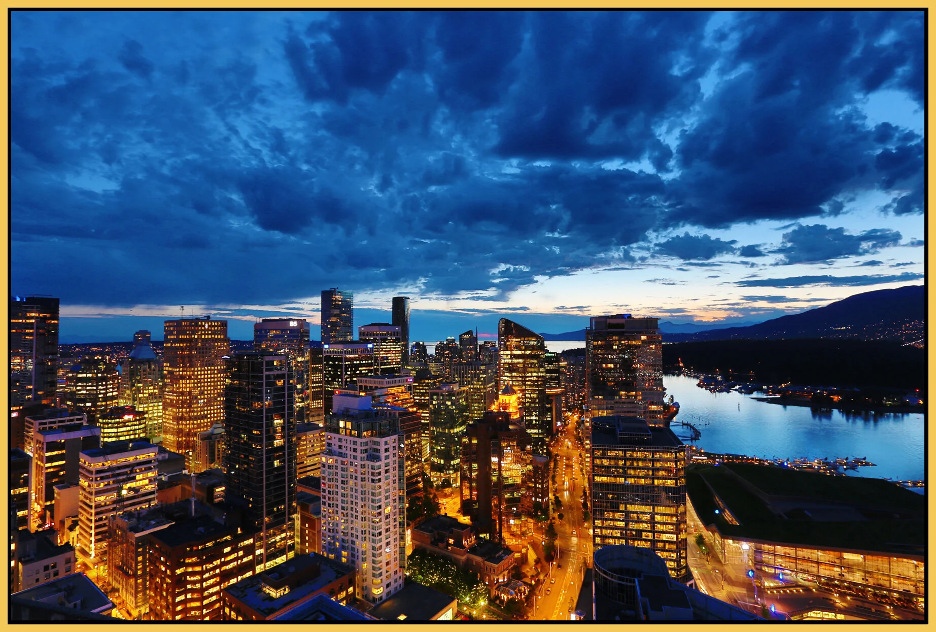 Vancouver from 200 Granville_May 2_2016_HDR_K8619_4x6s.jpg