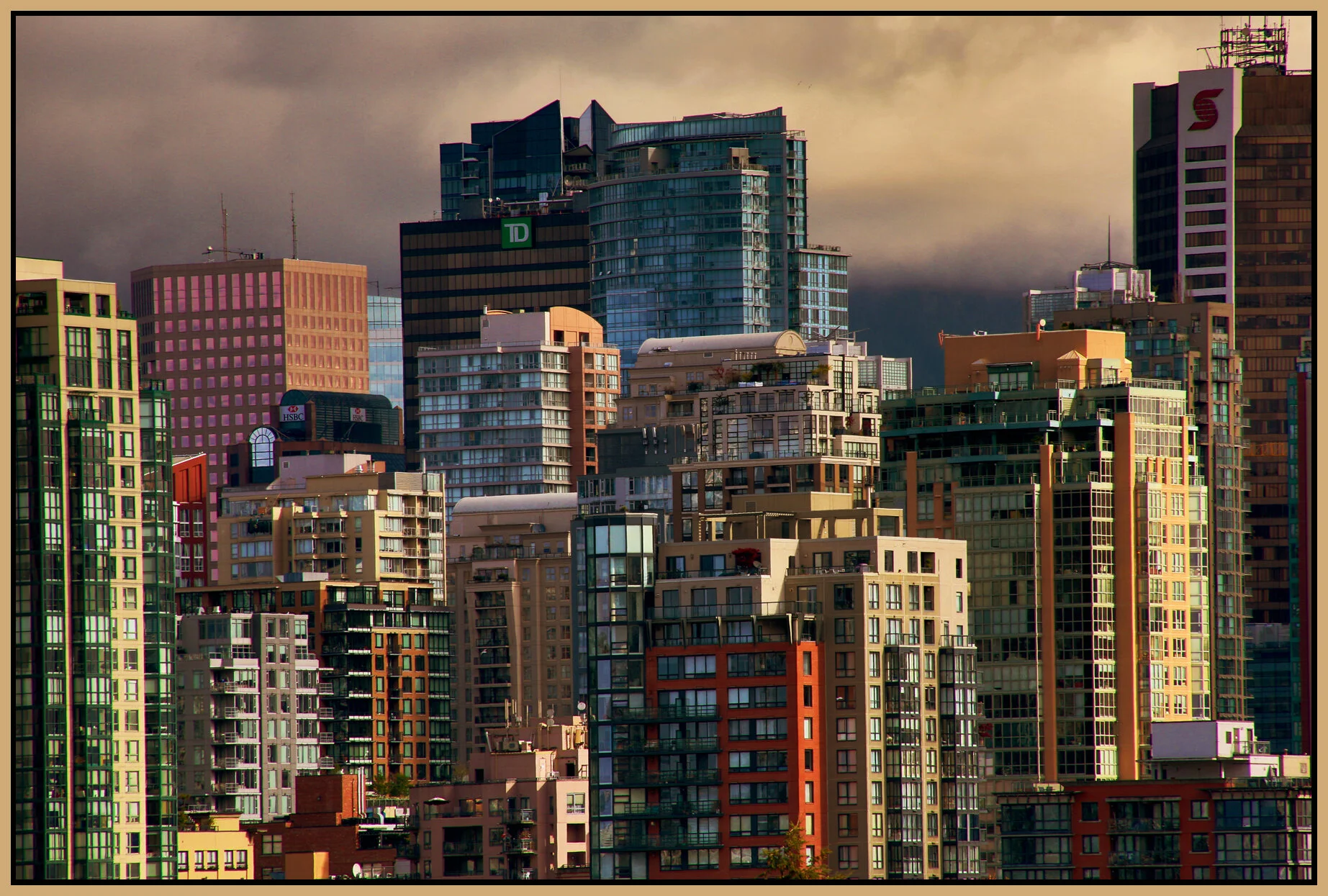 Vanc from 6th & Alder_Apr 11_2015_HDR_F2101_peFb_4x6s.jpg