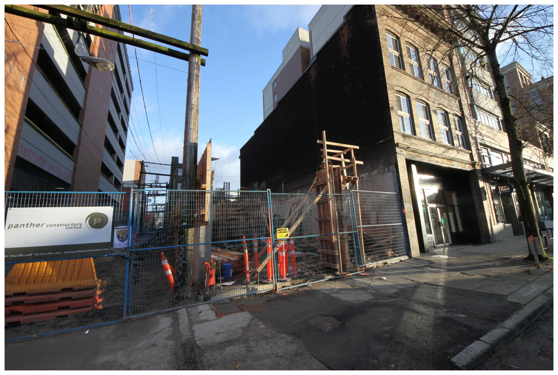 Chinatown Constr_Feb 23_2013_9491_4x6s.jpg