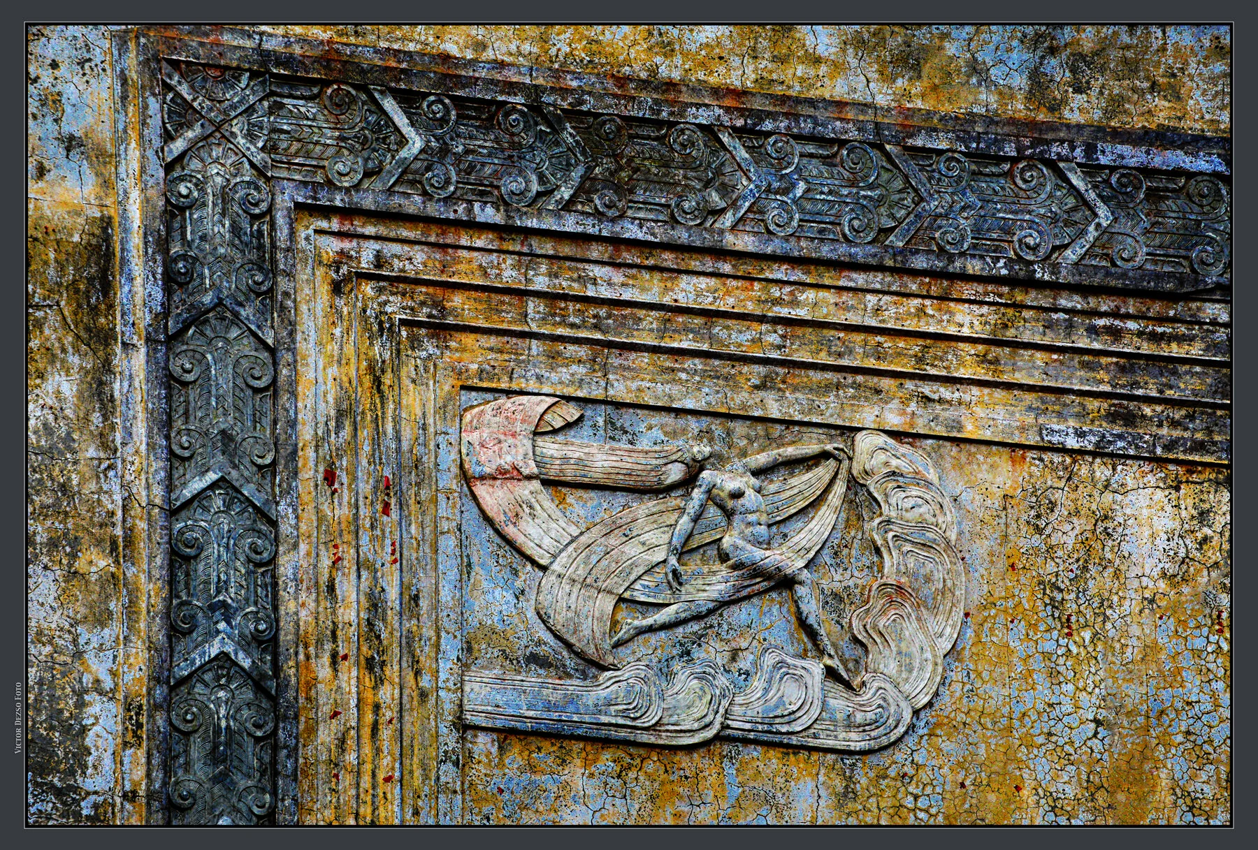 GrMall BasRelief_Nov 27_2017_HDR_B1949_1_peAgingpro_4x6.jpg