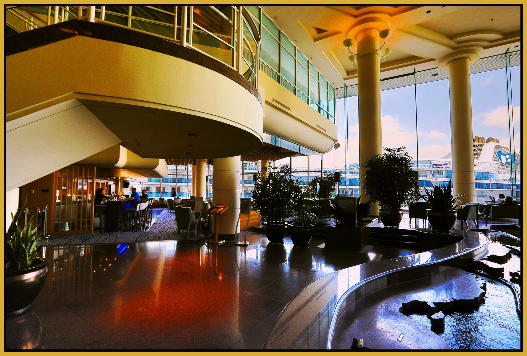 Canada Place Lounge_Sep 22_2022_HDR_5B9285_peEwgt_4x6s.jpg