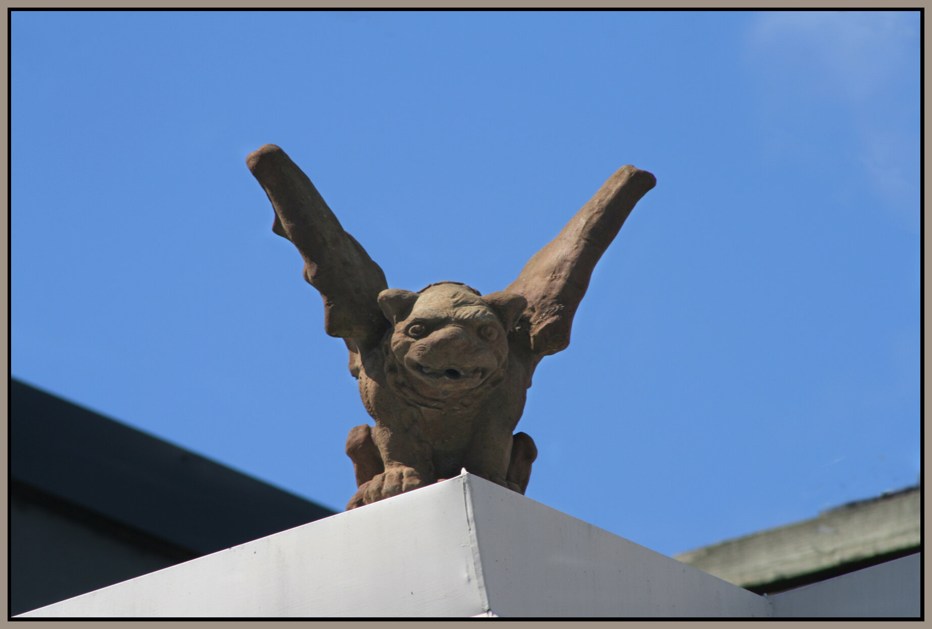 7th Ave Gargoyle_May 4_2007_5735_4x6s.jpg