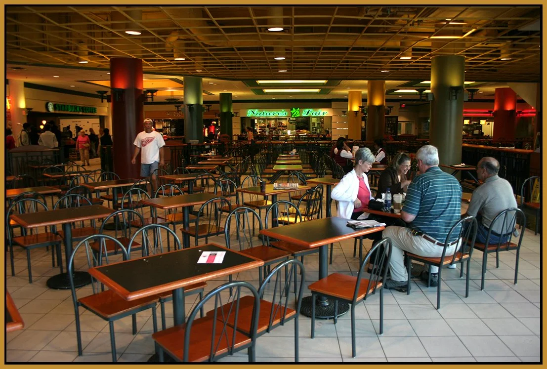 Waterfront Ctr Food Court_Aug 13_2006_1220_4x6s.jpg