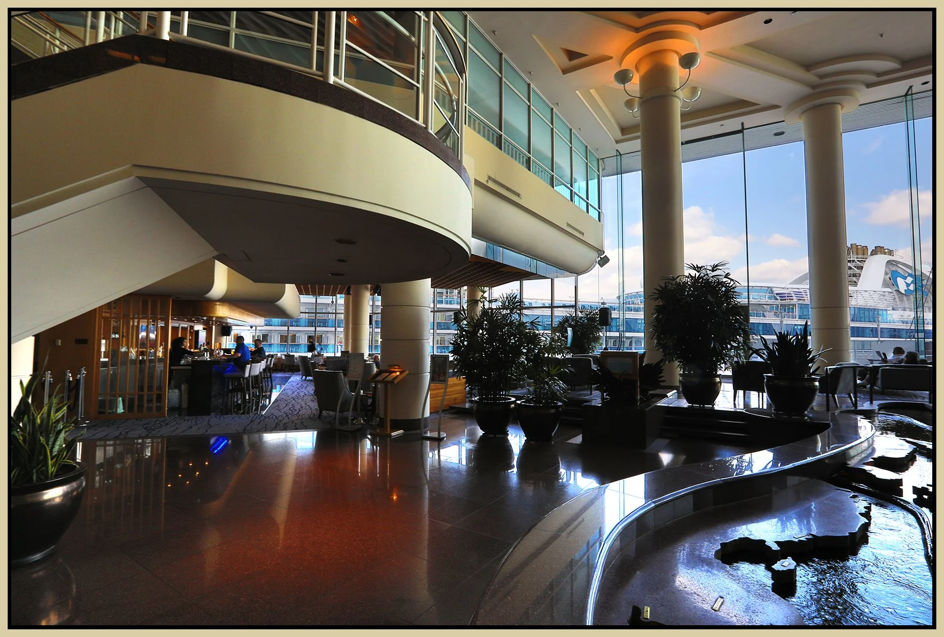 Canada Place Lounge_Sep 22_2022_HDR_5B9285_4x6s.jpg