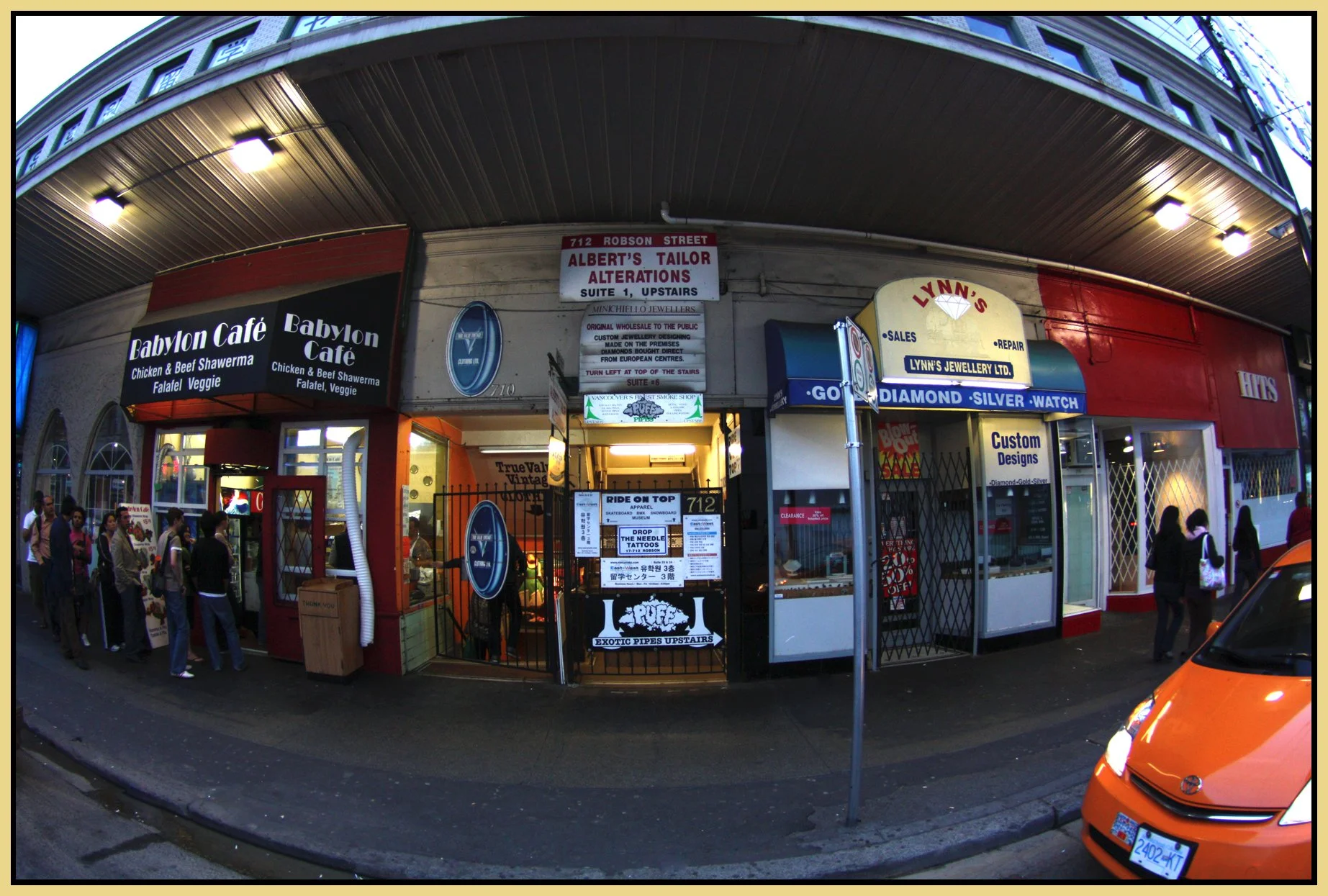 Robson St_July 08_5201_4x6s.jpg