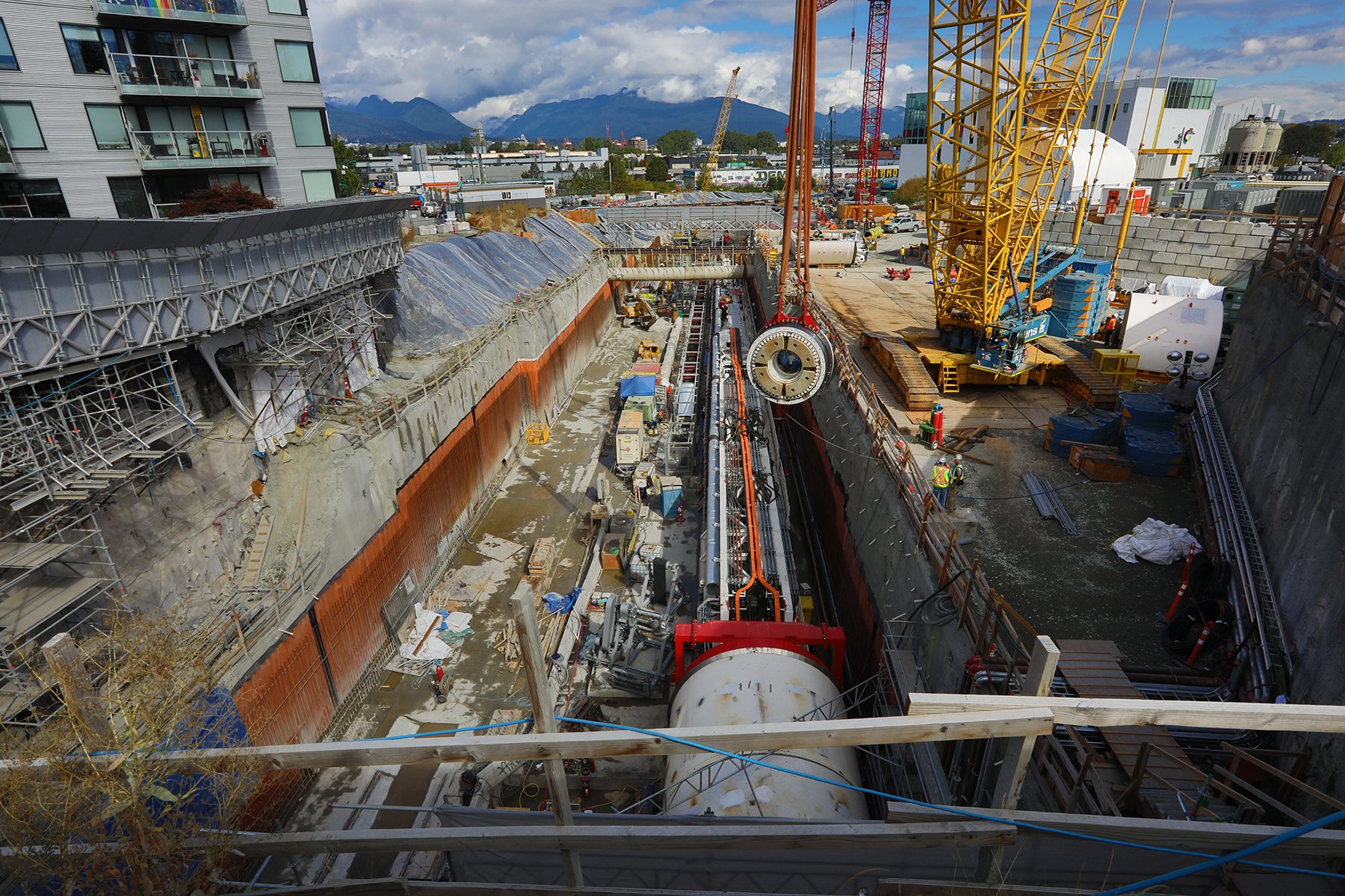 GNW Skytrain Const_Sep 16_2022_HDR_5B9113_4x6.jpg