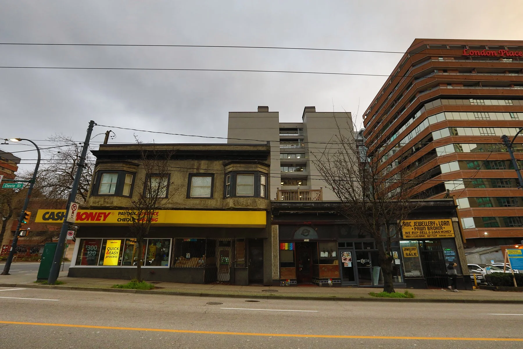 939 Davie St Vancouver_Dec 26_2019_HDR_F0315_4x6.jpg