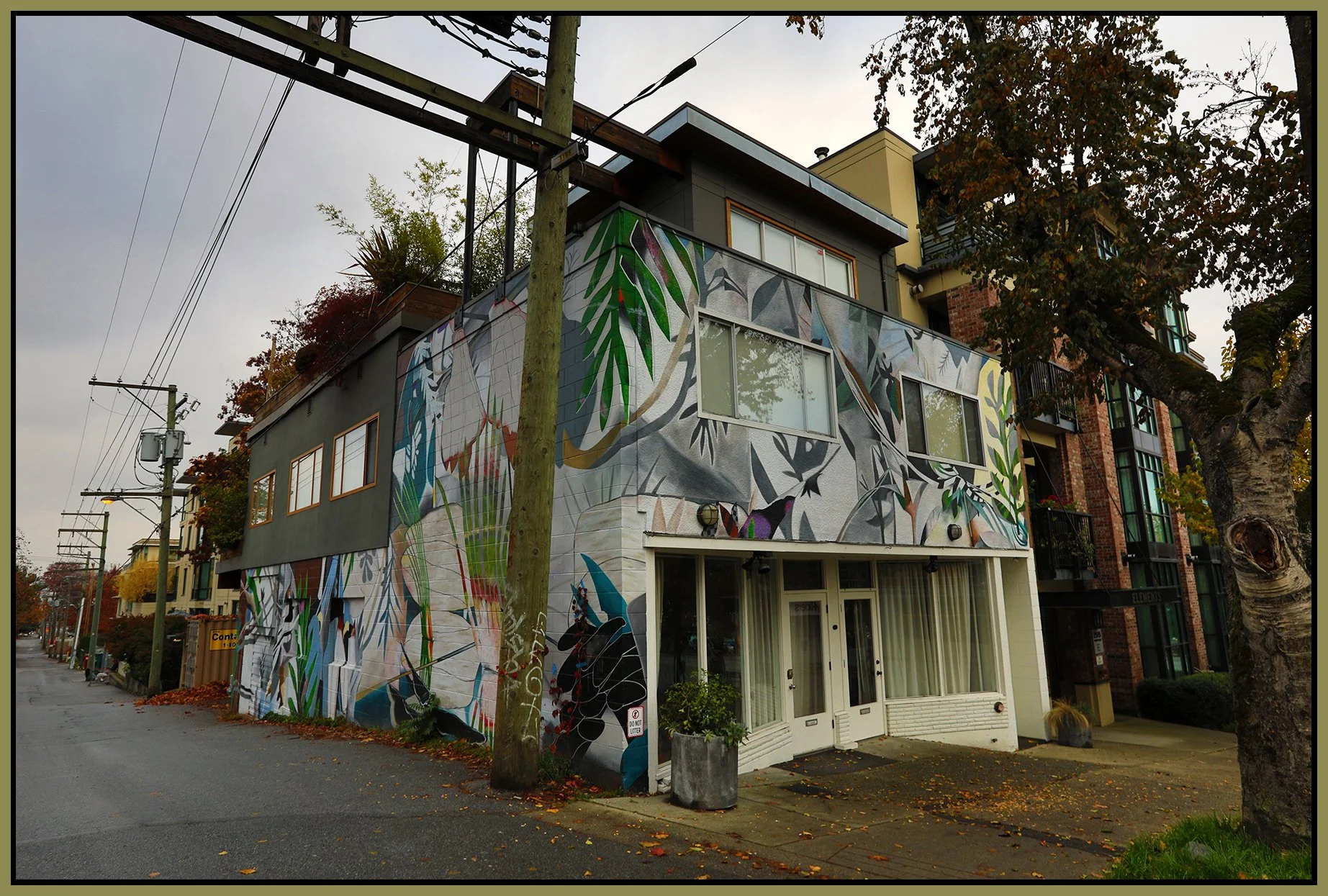 2525 Ontario St Mural_Oct 24_2018_HDR_D0847_4x6s.jpg