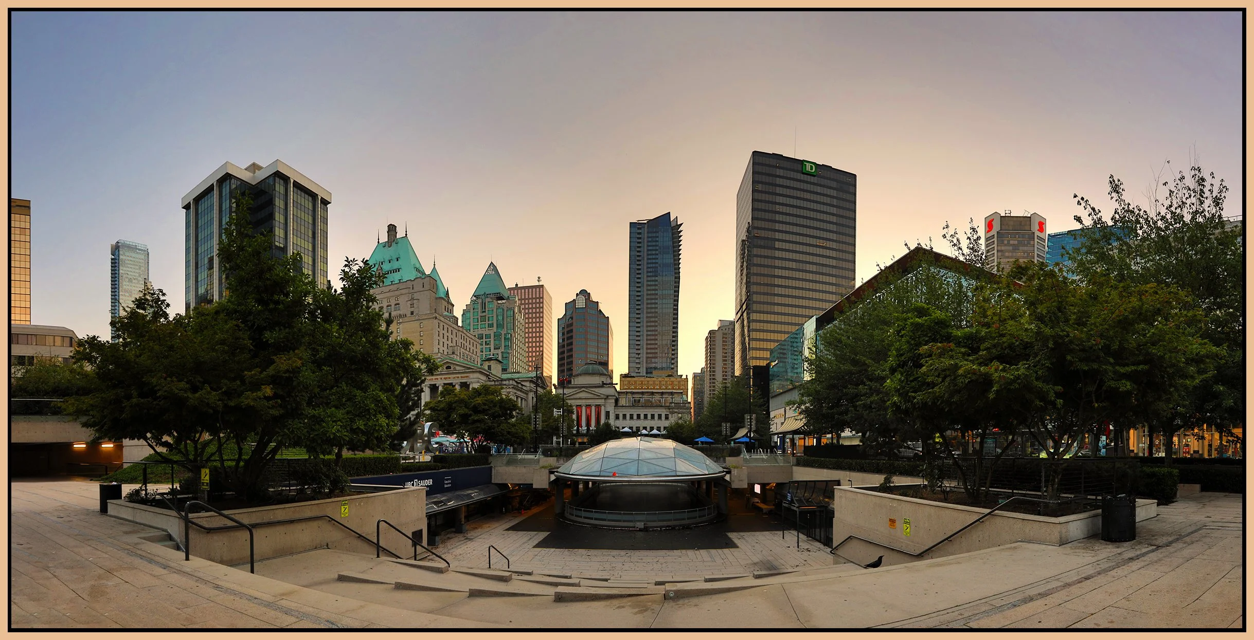 Robson Sq LkgN_Jul 28_2022_HDR_Pan_5B3530_peHyperstrip_1_4x8s.jpg
