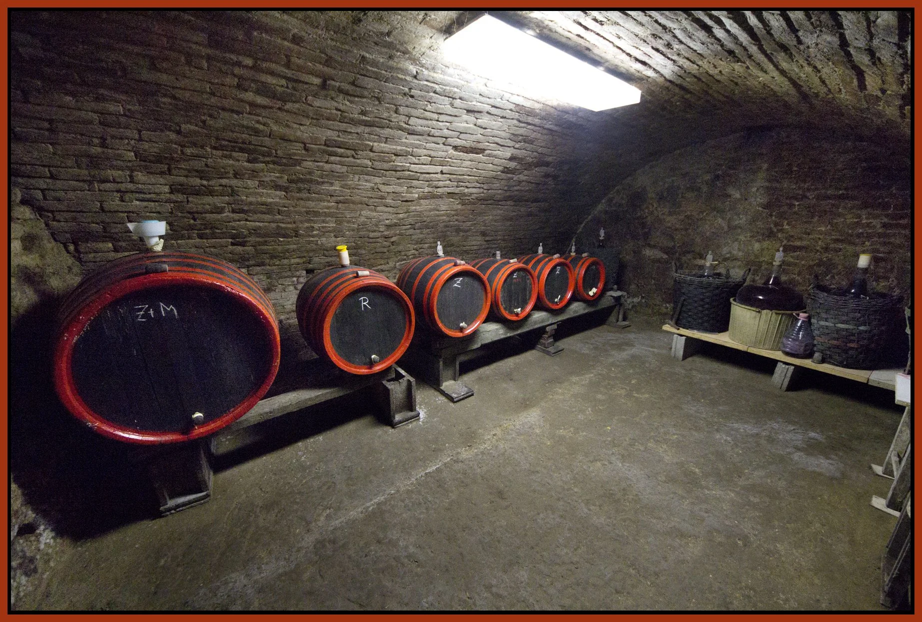 Váci Pincébe_Nov 7_2011_1383_4x6s.jpg