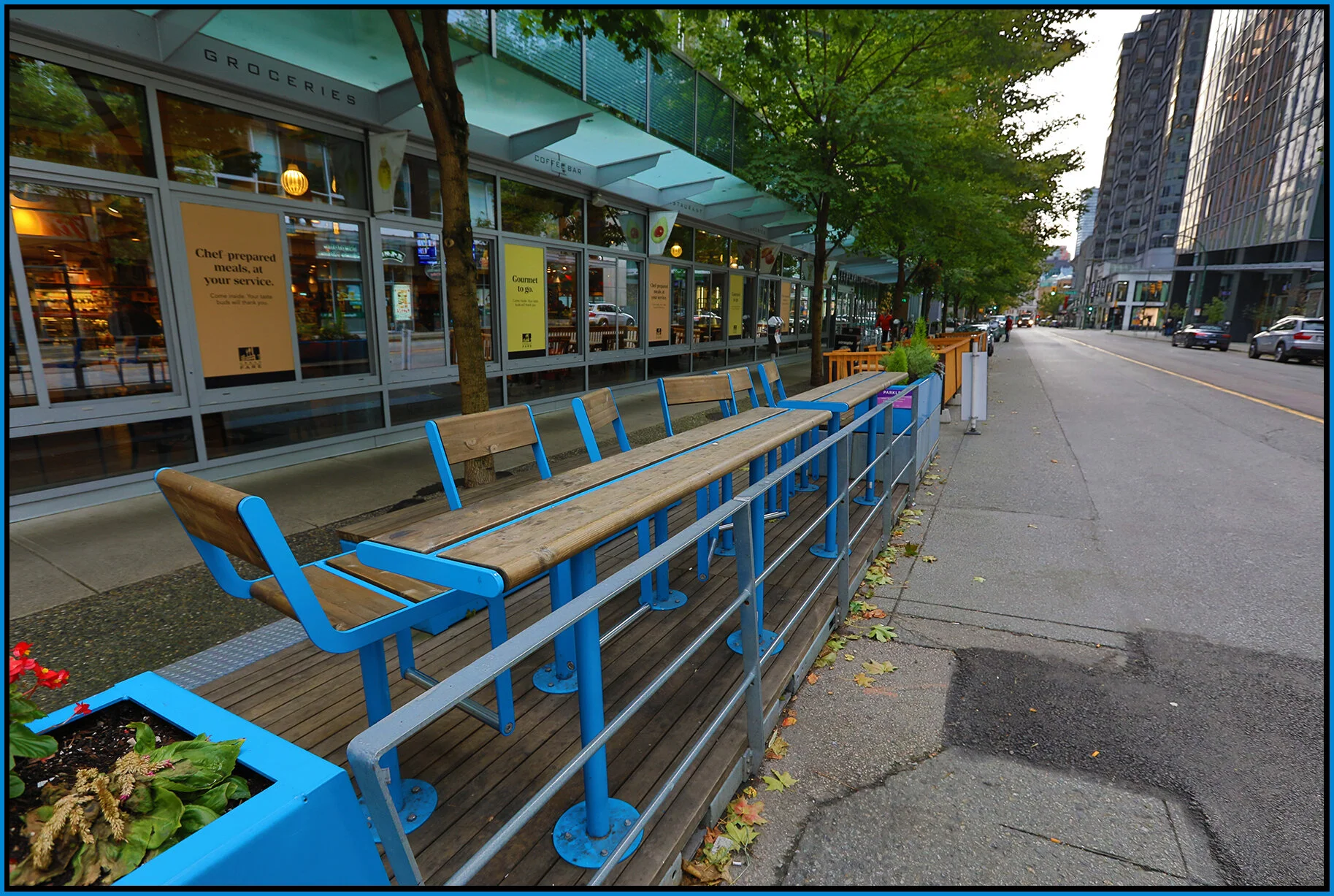 Curbside Seating_Oct 17_2020_HDR_4G8619_4x6s.jpg