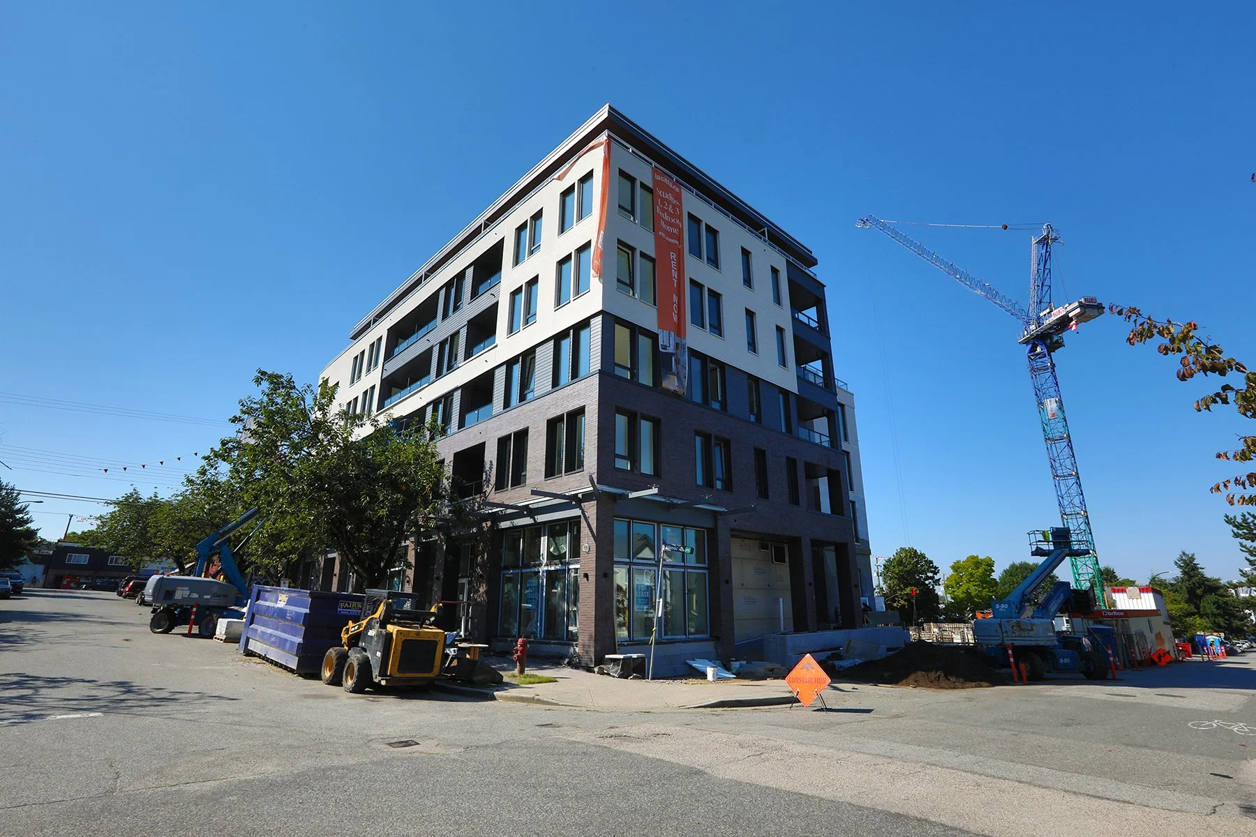 815 Commercial Dr_Aug 25_2025_HDR_4K2116_4x6.jpg