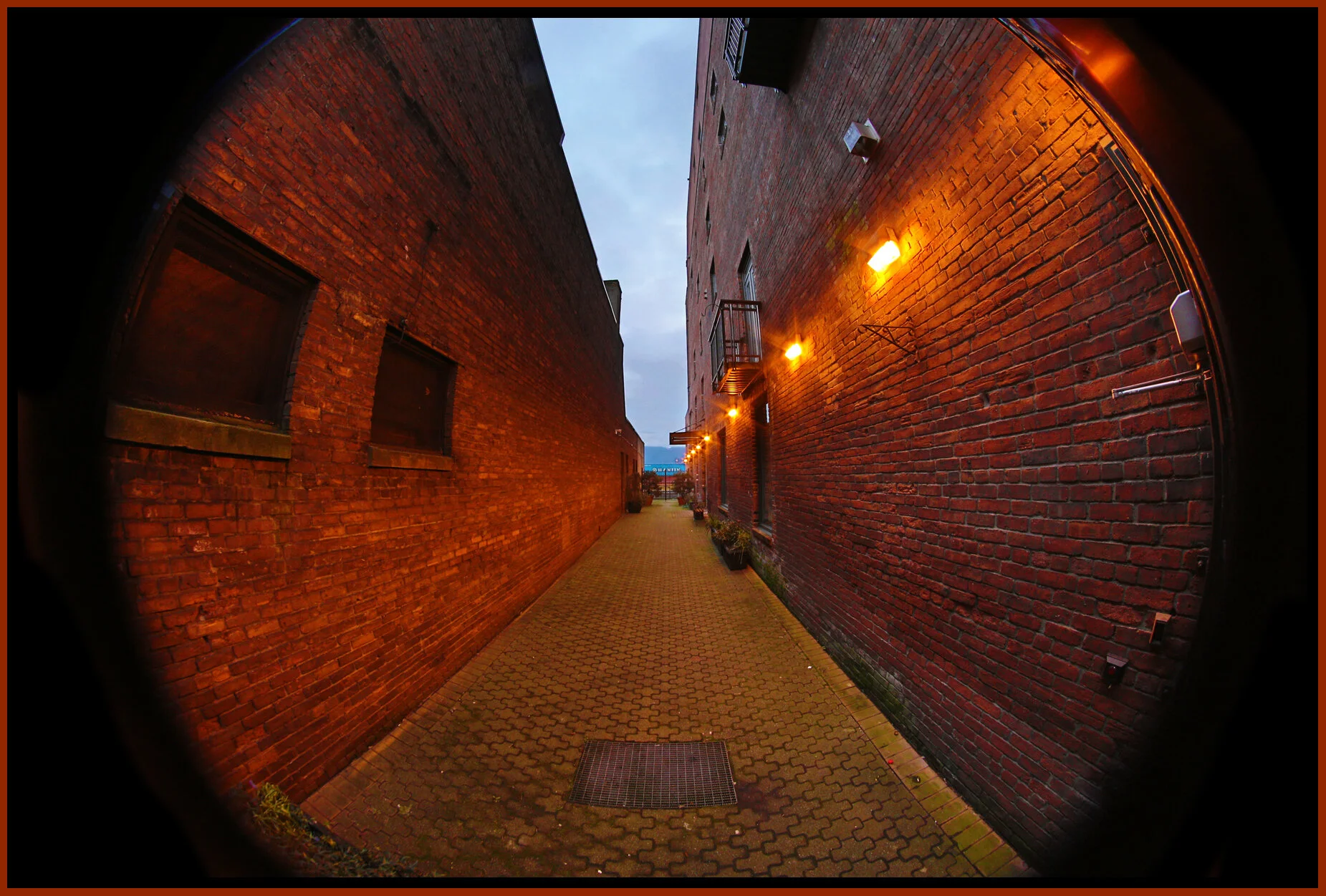 Gastown Alley_Mar 23_2015_HDR_F8417_4x6s.jpg