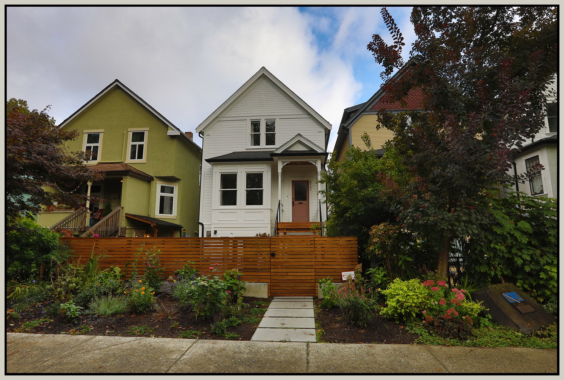 817 E Georgia St Strathcona_Sep 21_2025_HDR_4K3415_4x6s.jpg