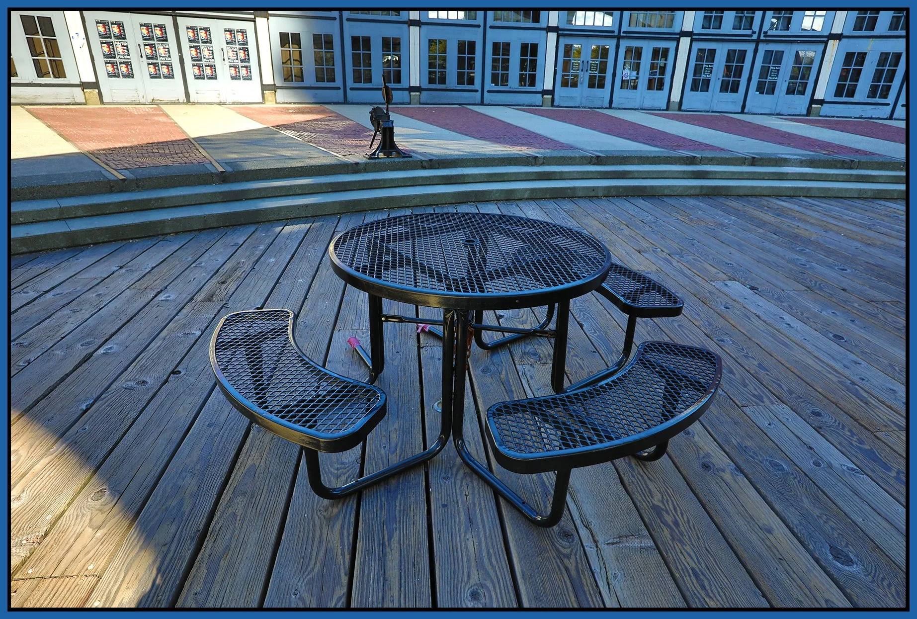 Bench in Yaletown_Jun 19_2019_HDR_E2392_4x6s.jpg