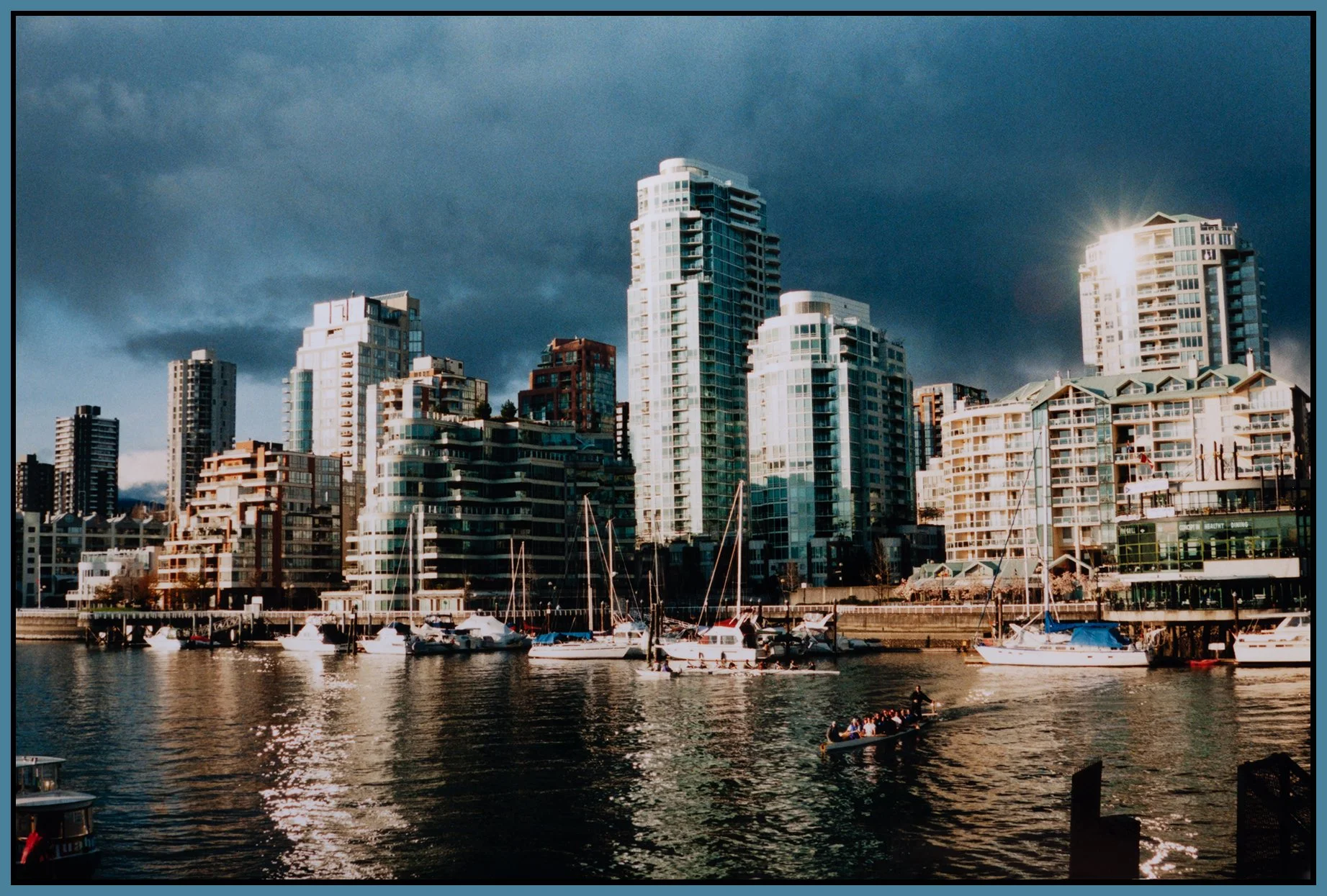 Granville Island Vancouver Lkg N_2084_4x6s.jpg