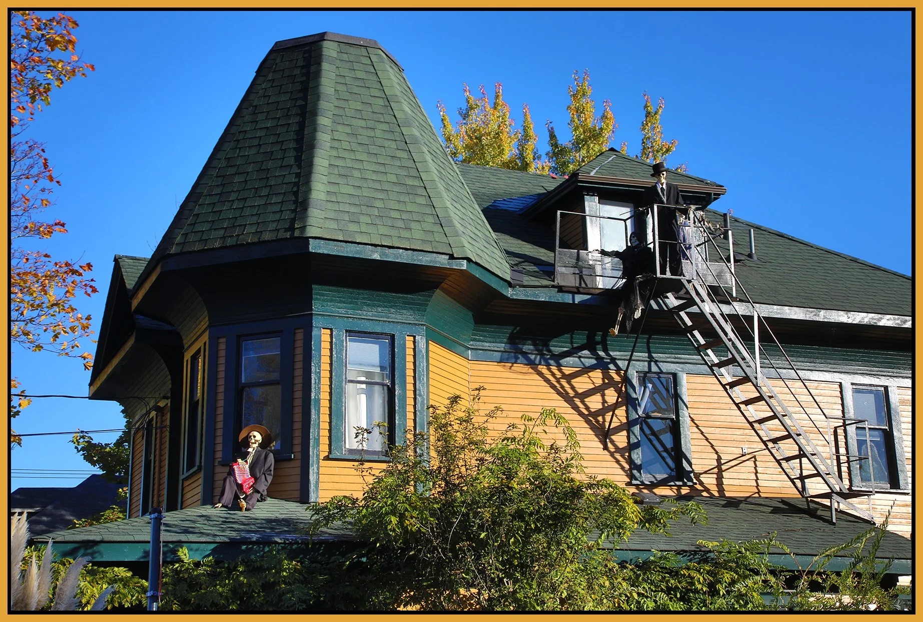 450 Heatley St_Oct 29_2023_HDR_5C8766_4x6s.jpg