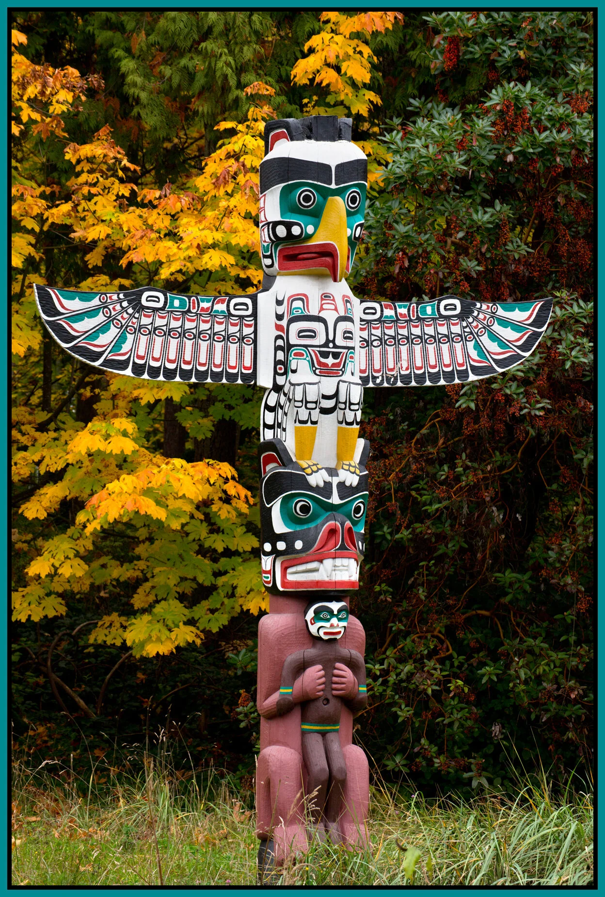 Stanley Pk Totems_Oct 20_2013_D8311_CR2_4x6s.jpg