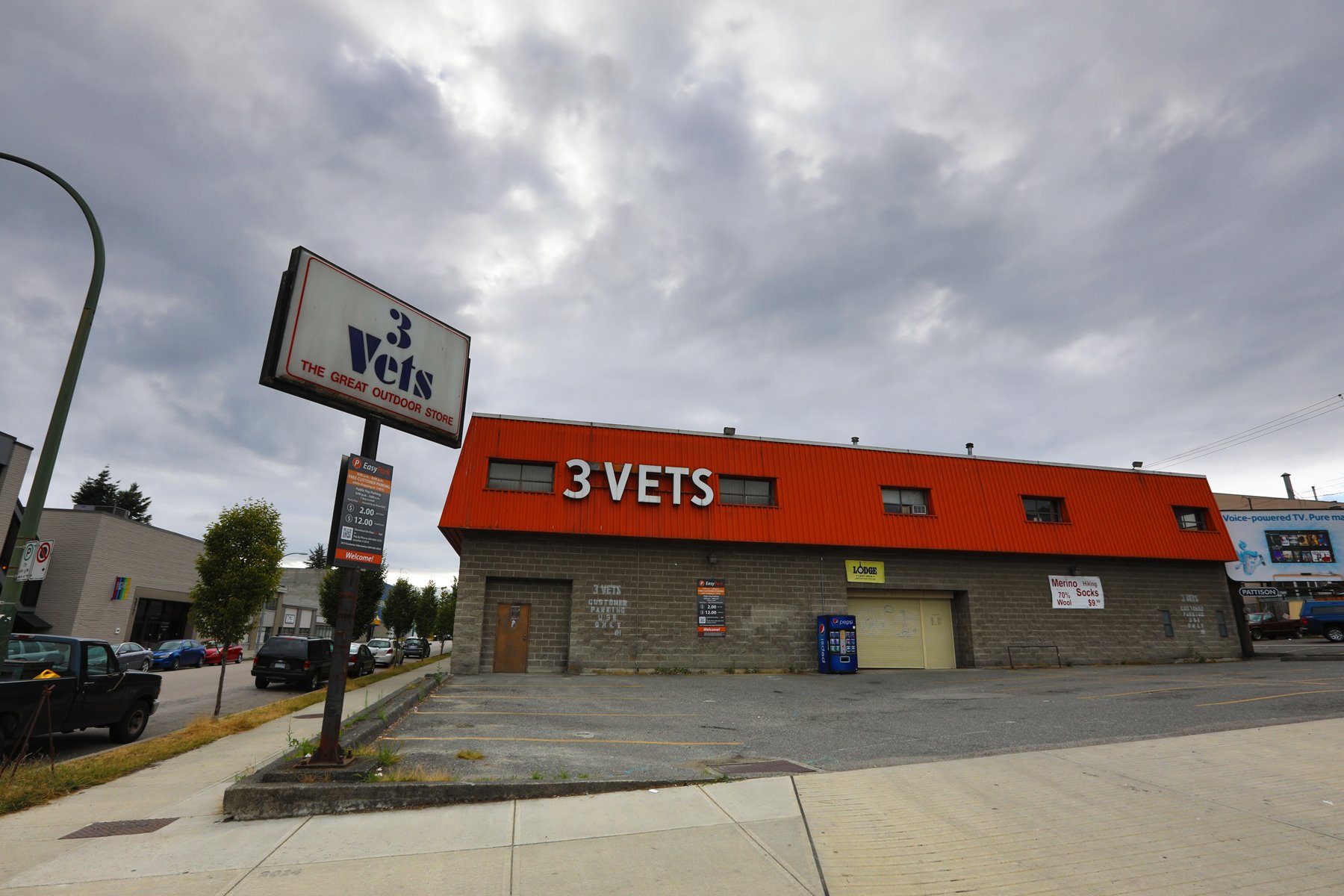 3 Vets on Hemlock_Jul 23_2017_HDR_B1097_4x6.jpg