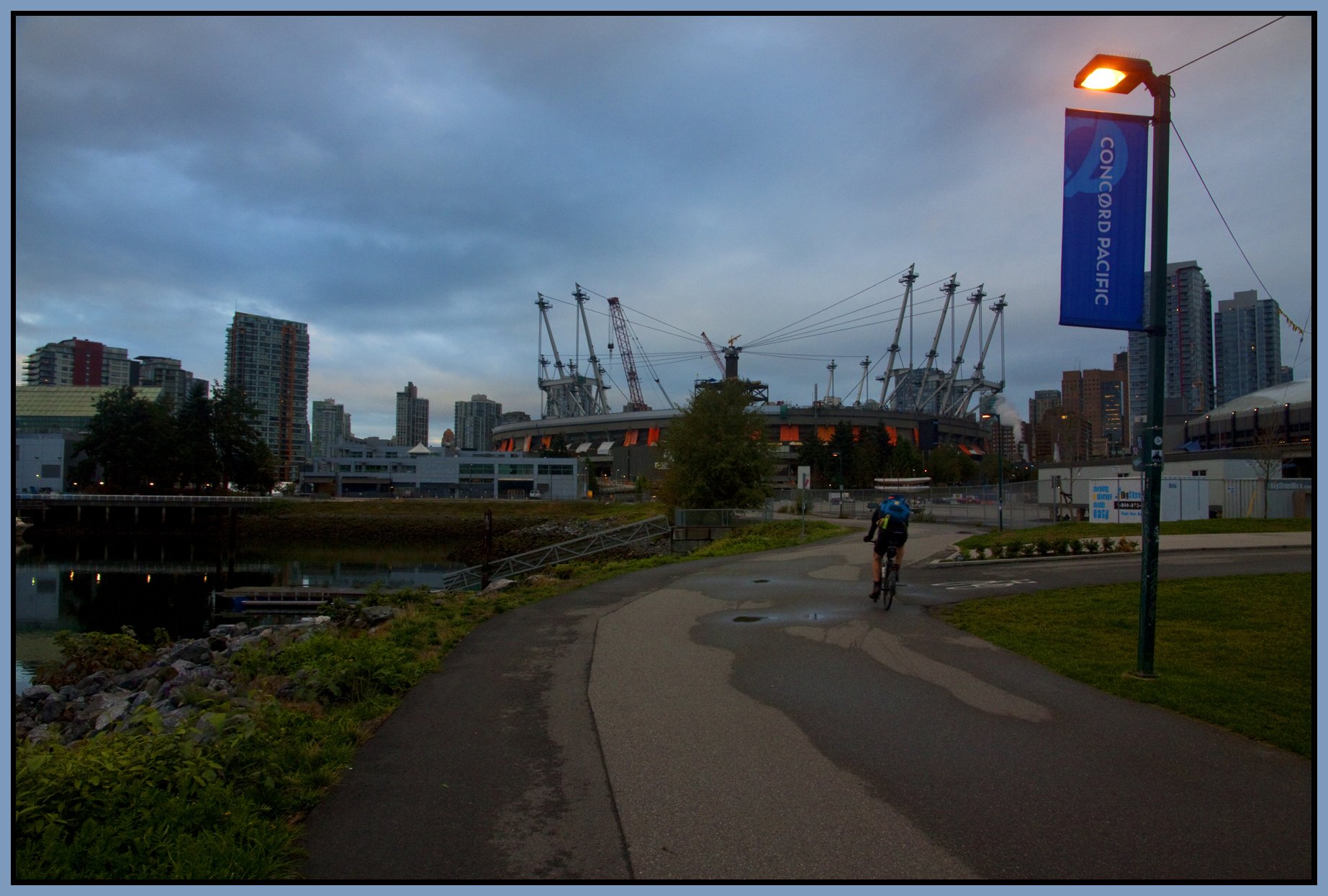 Stadium_Sep 16_2010_4131u_4x6s.jpg