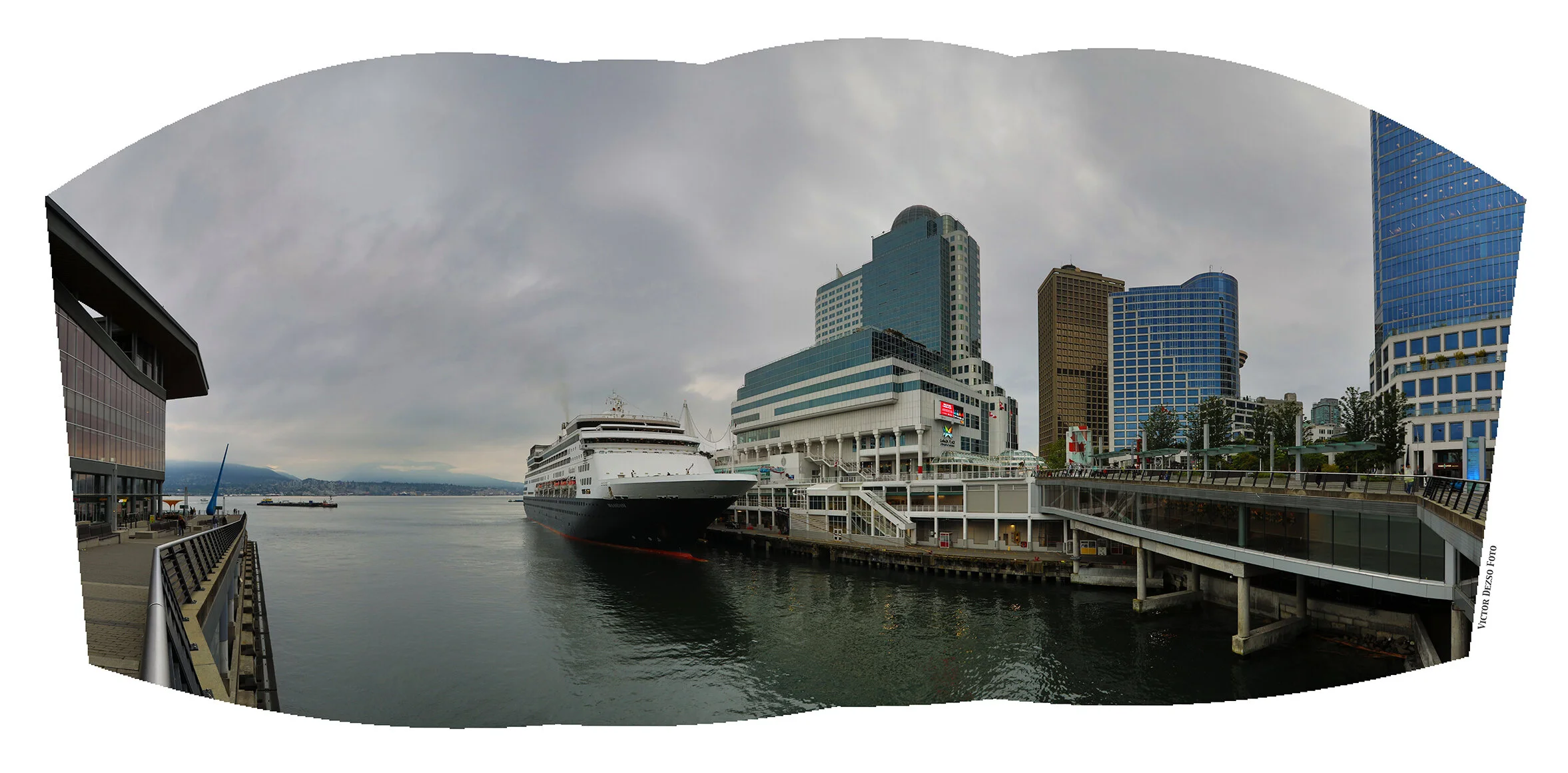 Coal Harbour Ship_July 5_2019_HDR_Pan_E5662_4x9s.jpg