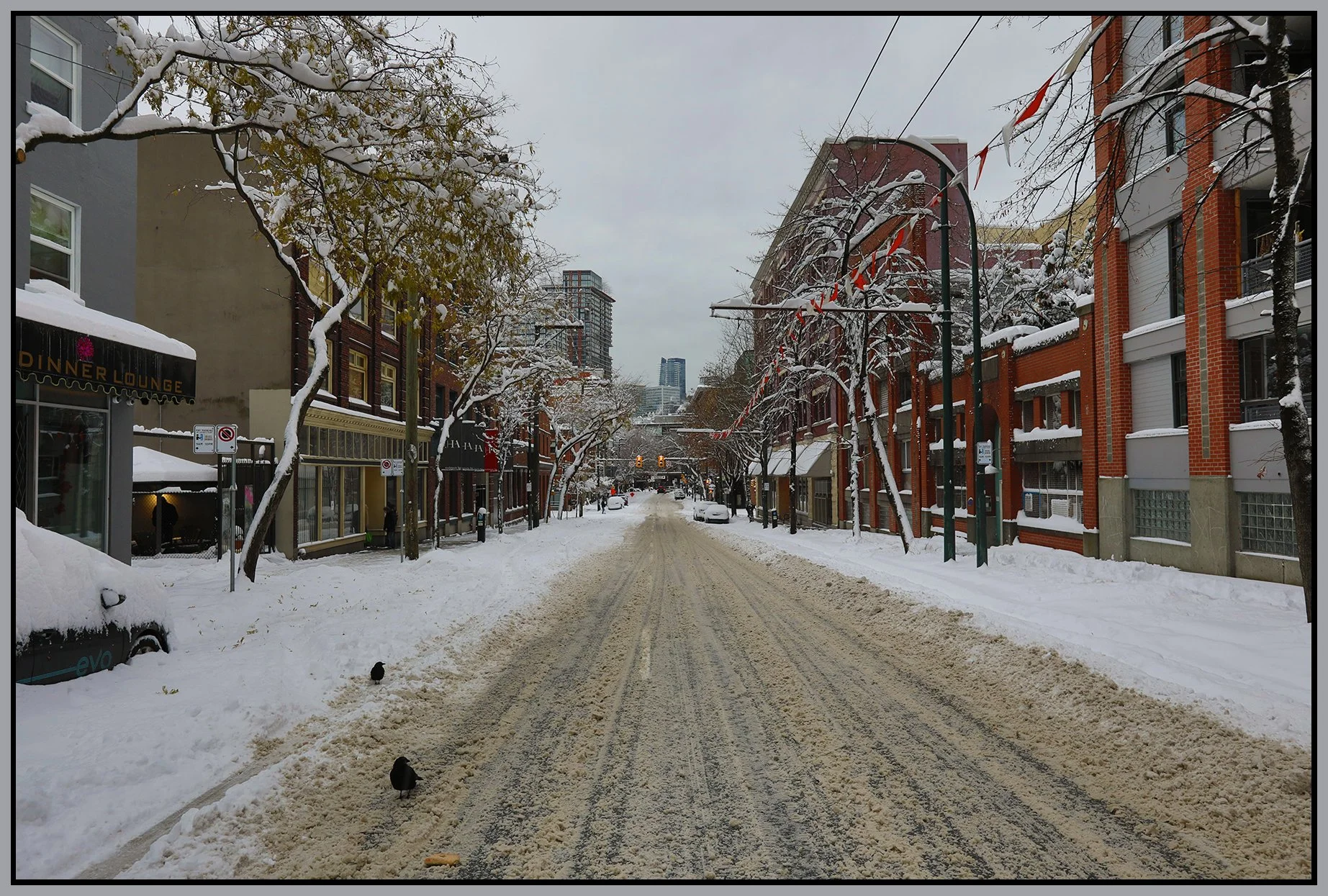 Gastown LkgW in Snow_Dec 20_2022_HDR_5C9962_4x6s.jpg