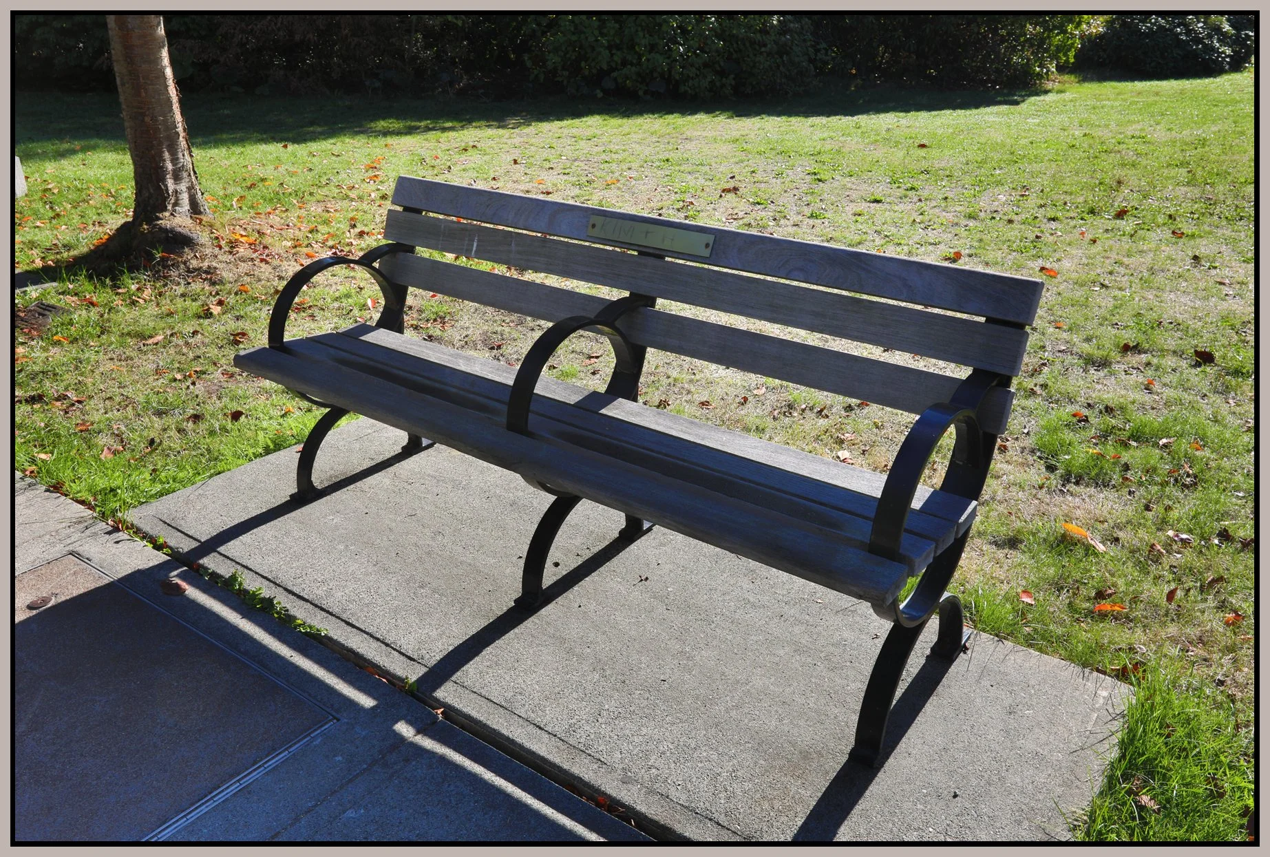 Bench in Devonian Pk Art on W Georgia_Sep 27_2017_HDR_B6142_4x6s.jpg