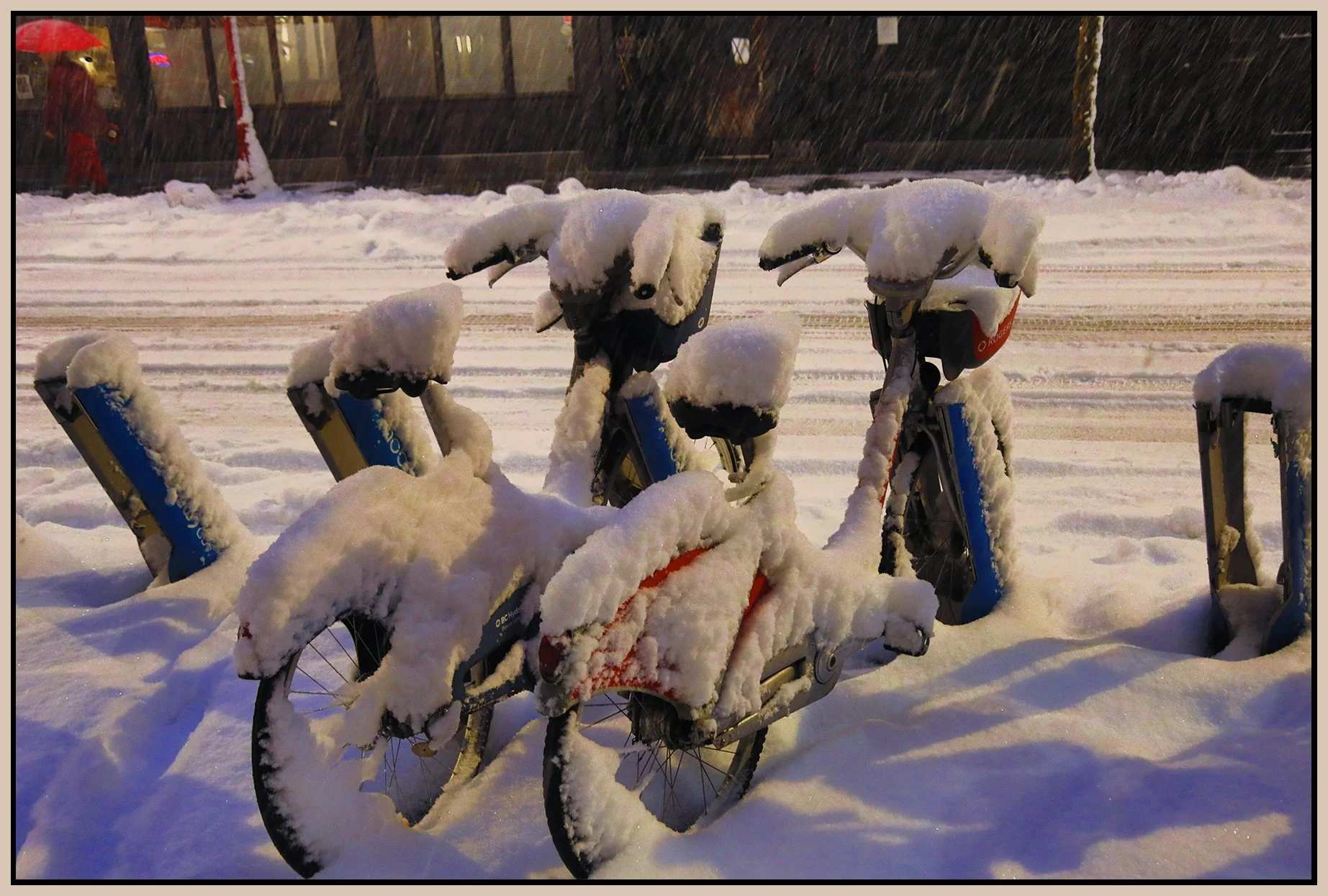 425 Carrall St Modi Bikes in the Snow_Jan 17_2024_HDR_5E3664_4x6s.jpg