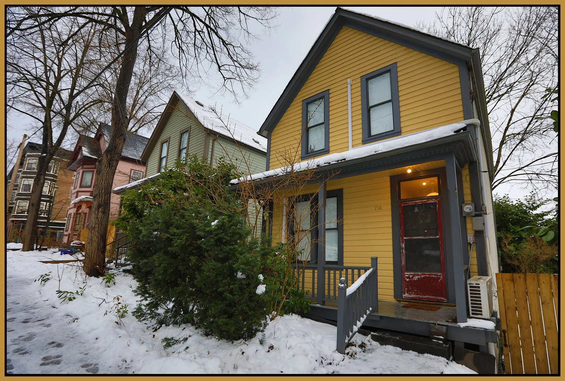 714 Jackson St Strathcona in Snow_Jan 2_2022_HDR_5A6146_4x6s.jpg
