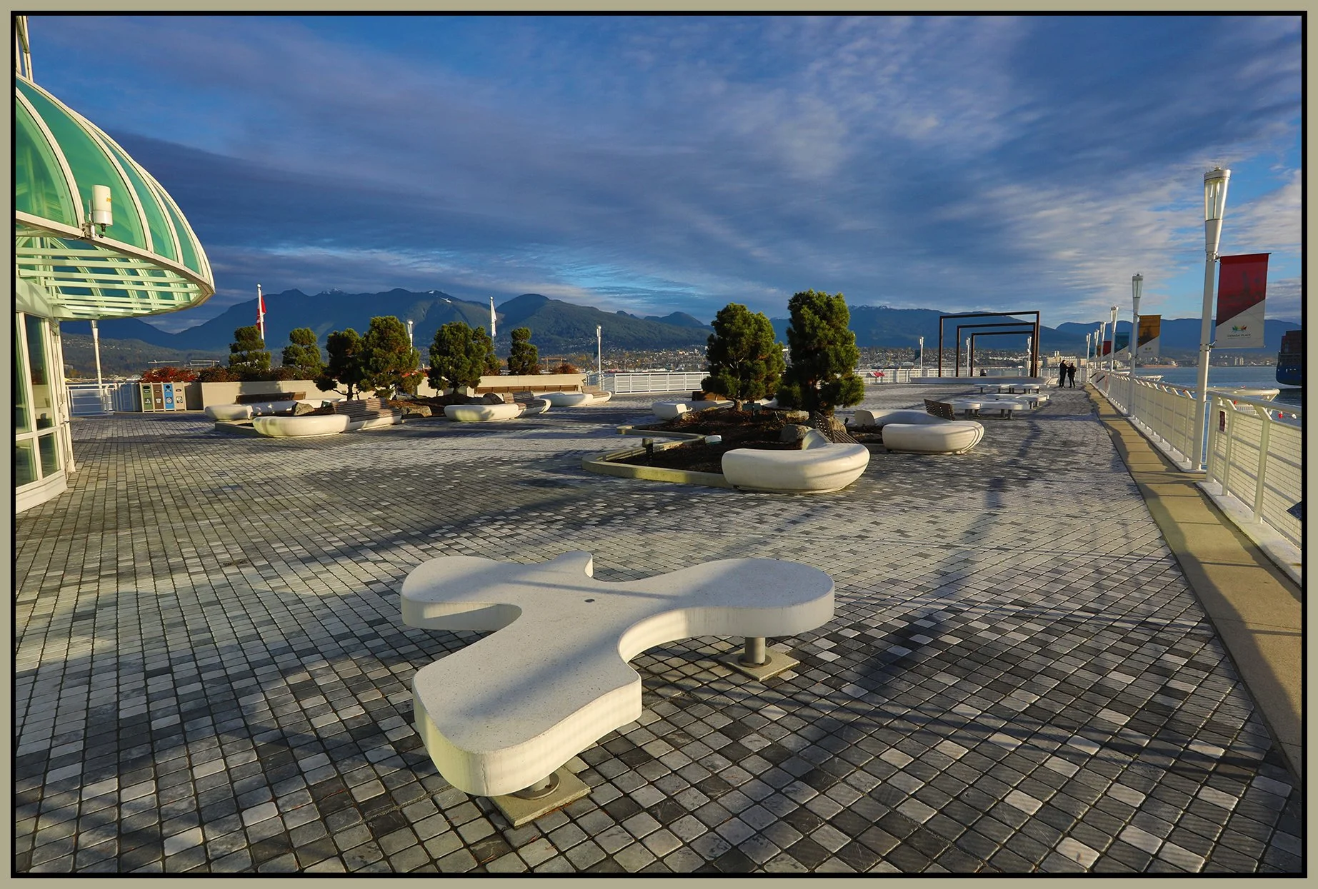Canada Place Benches_Nov 24_2022_HDR_5C7578_4x6s.jpg