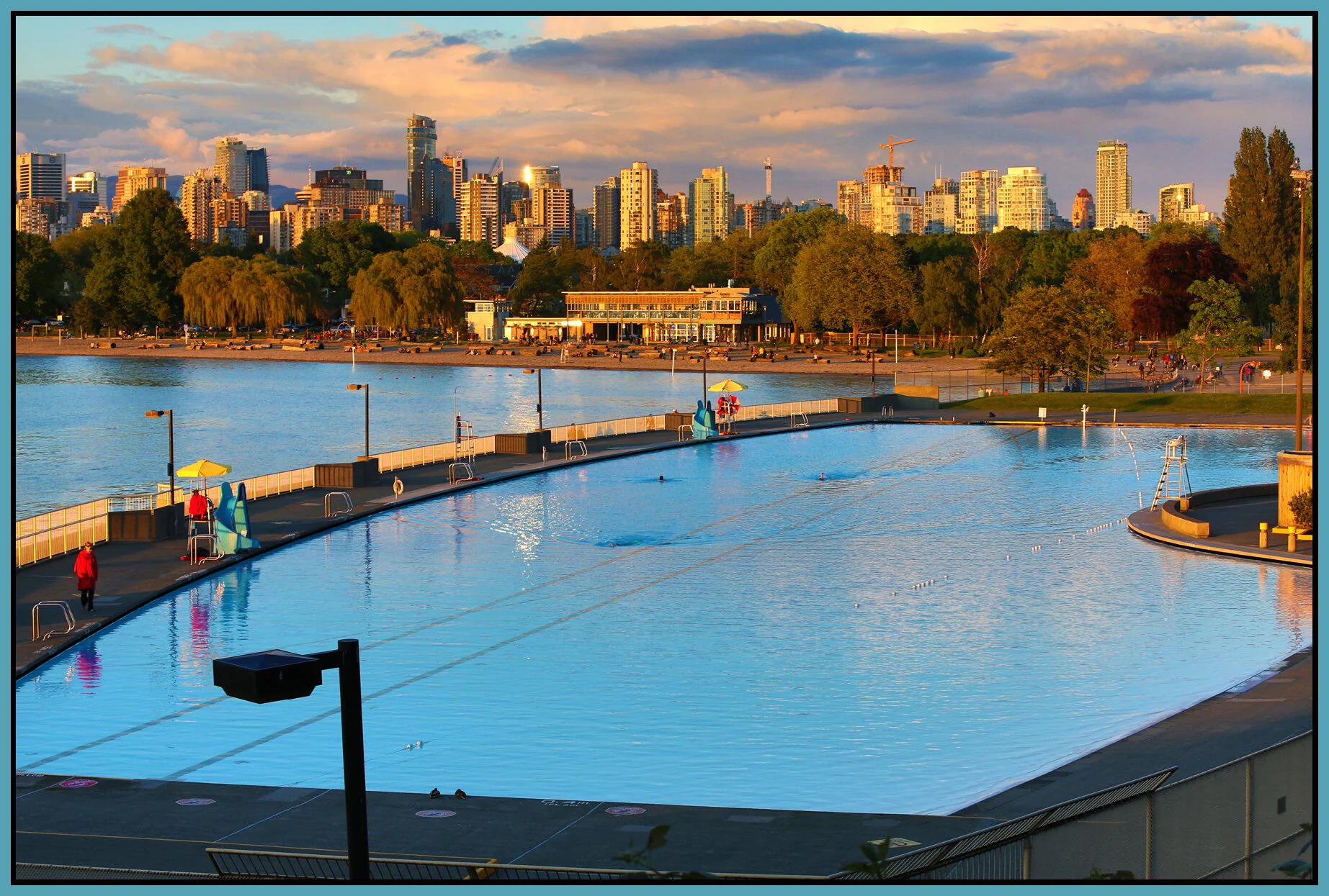 Kits Pool_May 25_2013_HDR_A2692_4x6s.jpg