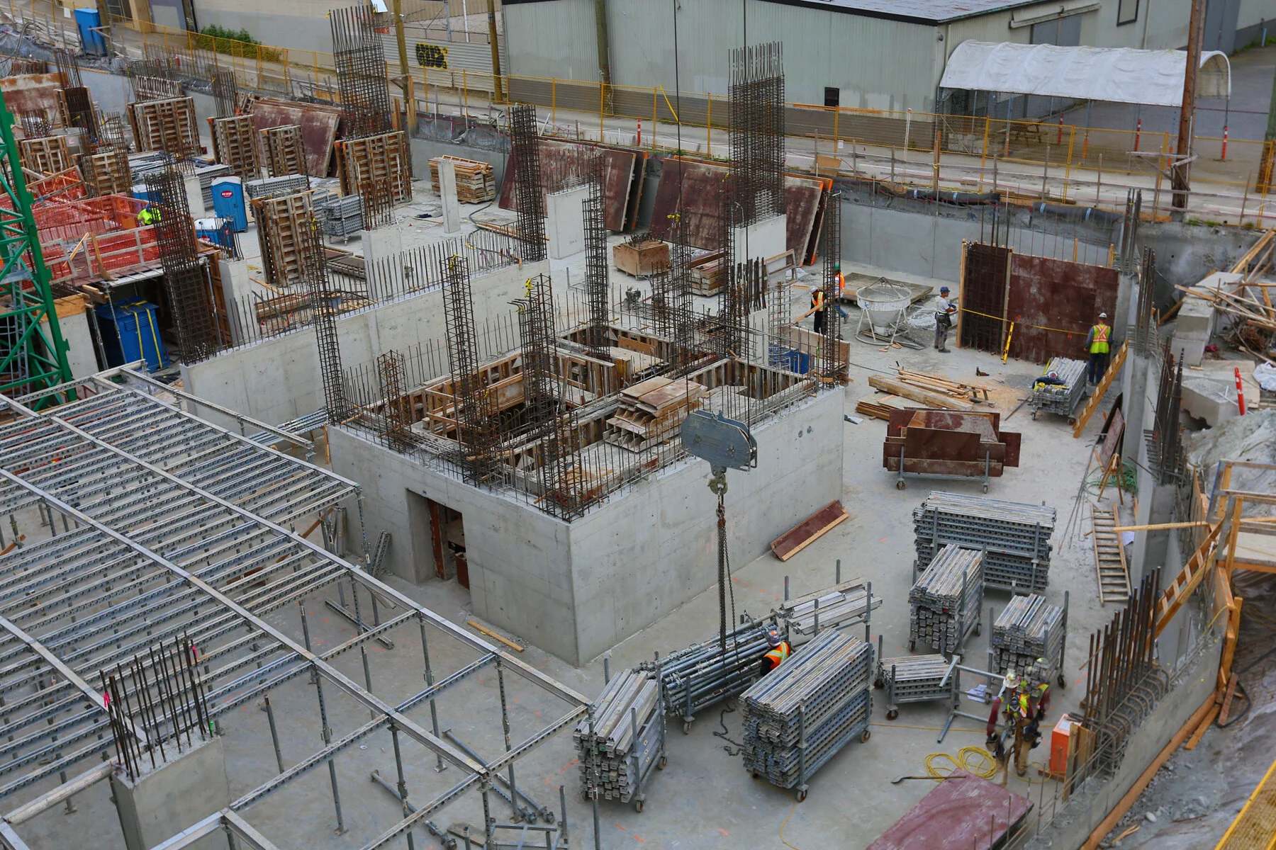 Strathcona Village Const_Apr 22_2016_HDR_K4255_4x6.jpg