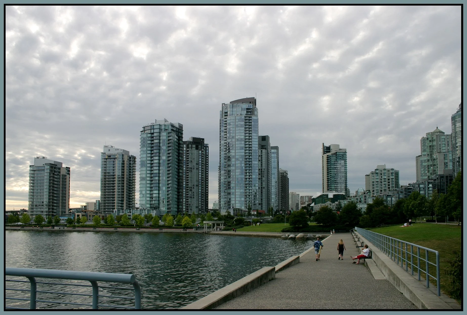 Concord LkgNW_7_30_2005_5866_4x6s.jpg