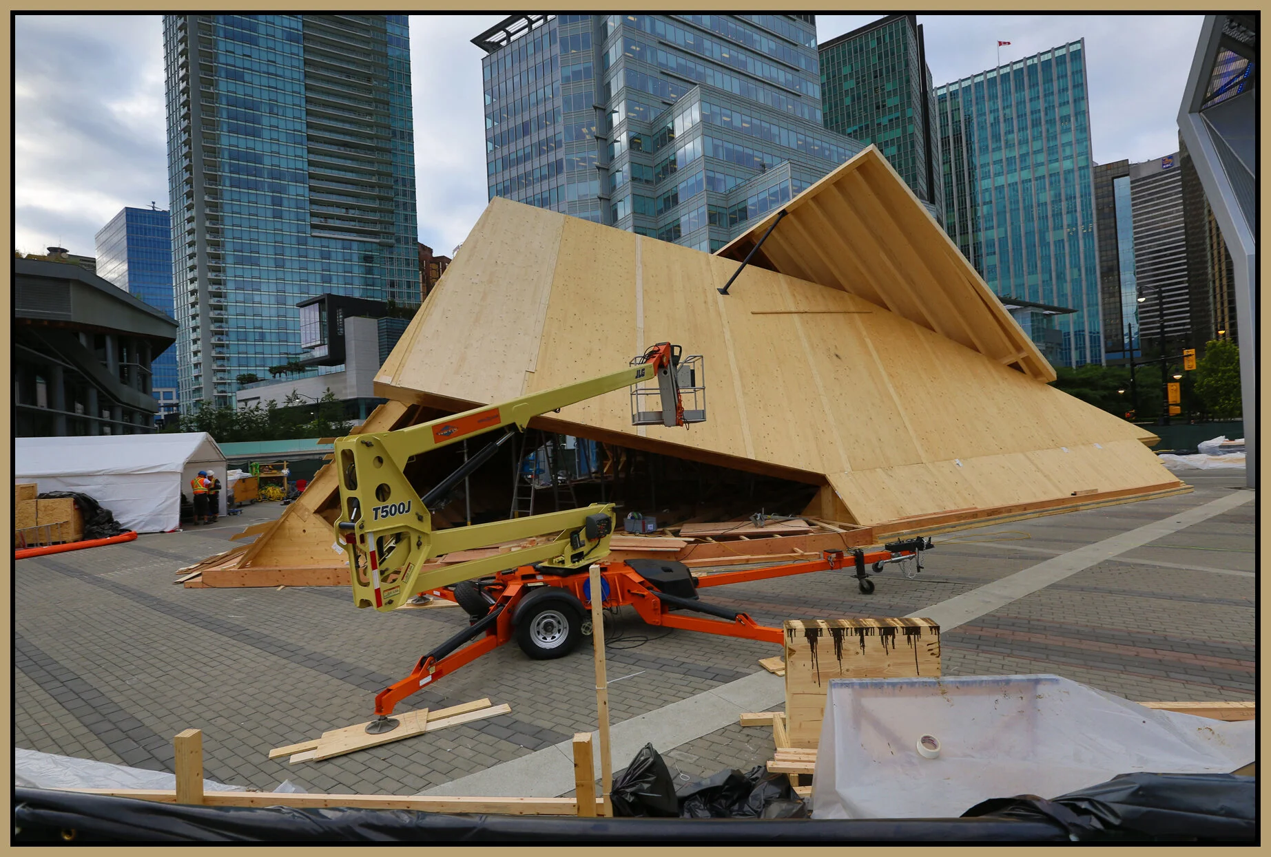 Jack Poole Pl_Aug 18_2013_HDR_B5612_4x6s.jpg