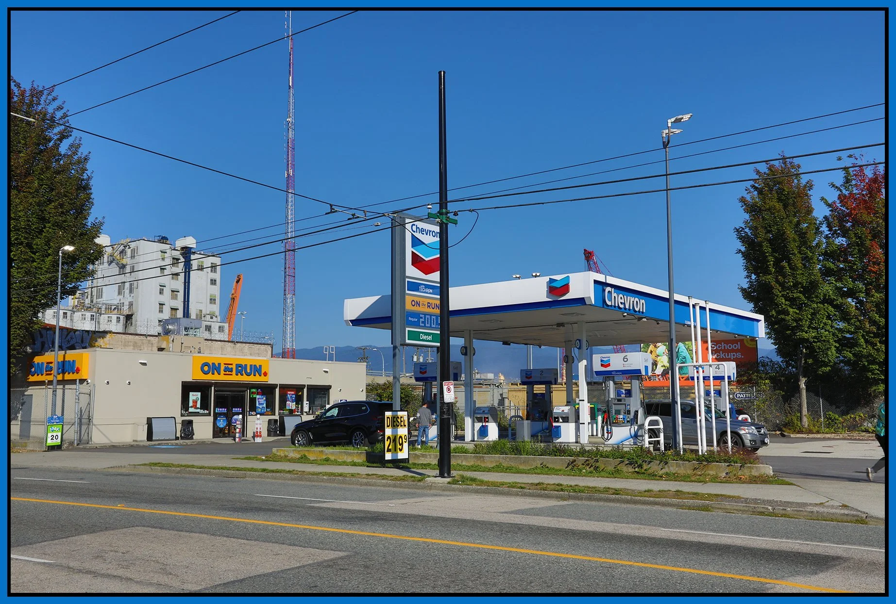 1925 Powell St Chevron_Sep 23_2023_HDR_5C6429_4x6s.jpg