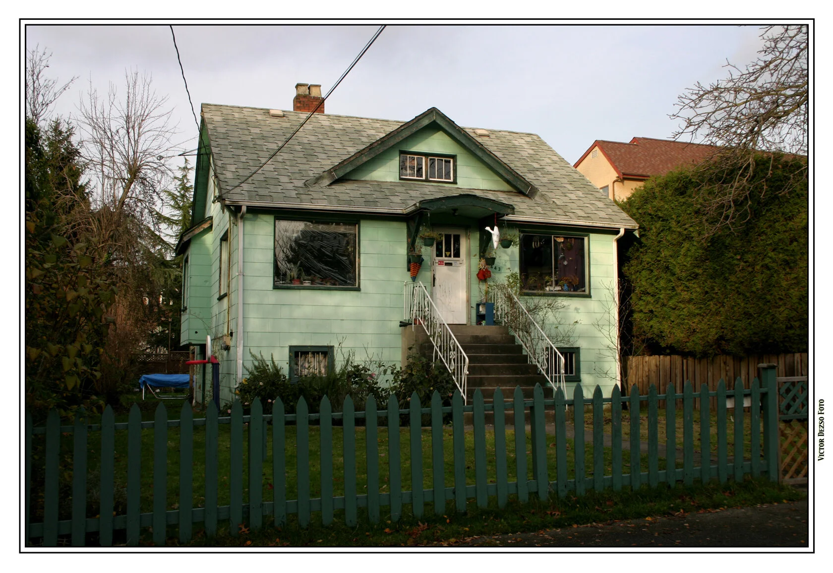 1443 Napier_Nov 29_2004_1537_4x6s.jpg