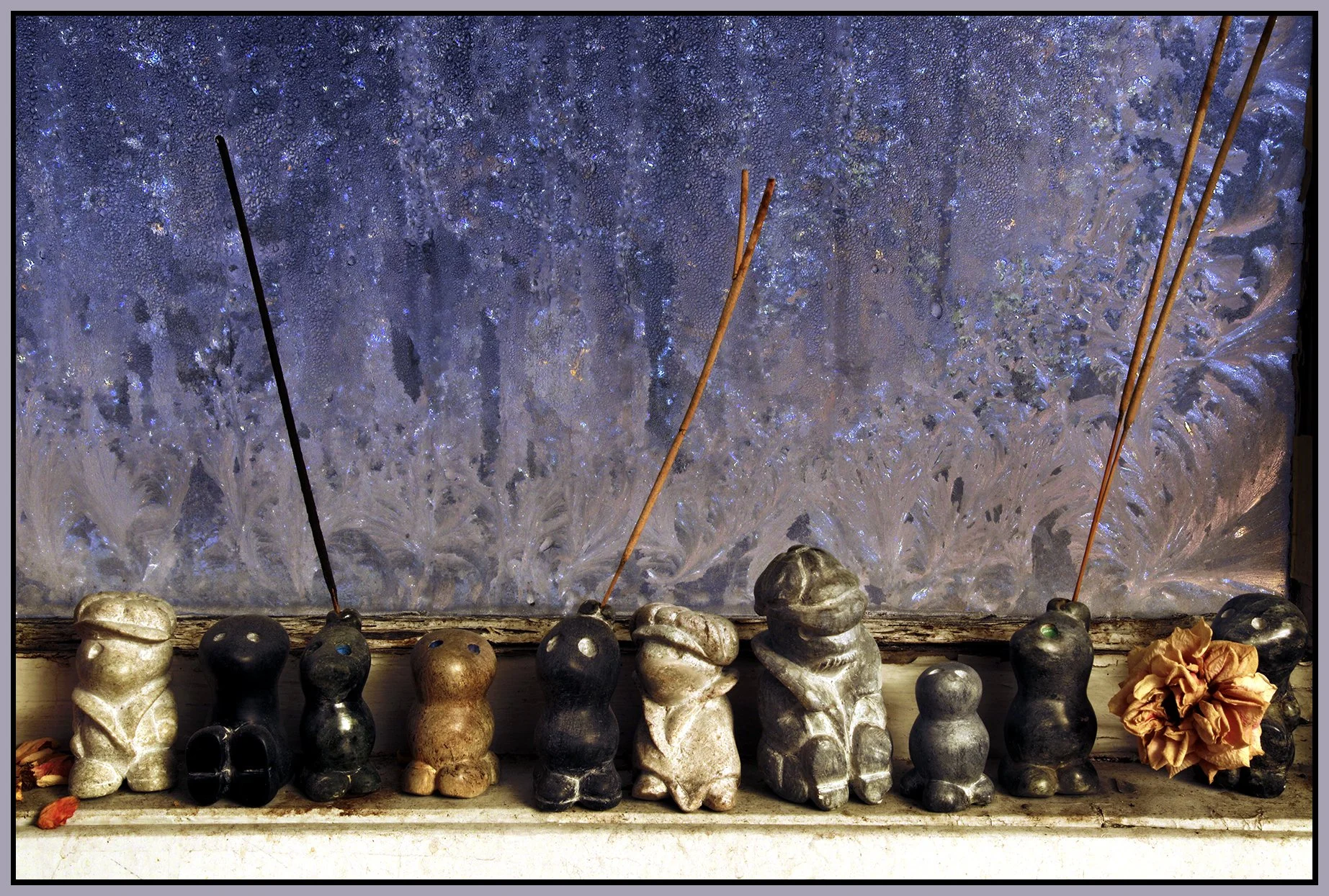 Soapstone Carvings_Dec 22_2022_HDR_5D0971_peLevelCorrct_4x6s.jpg