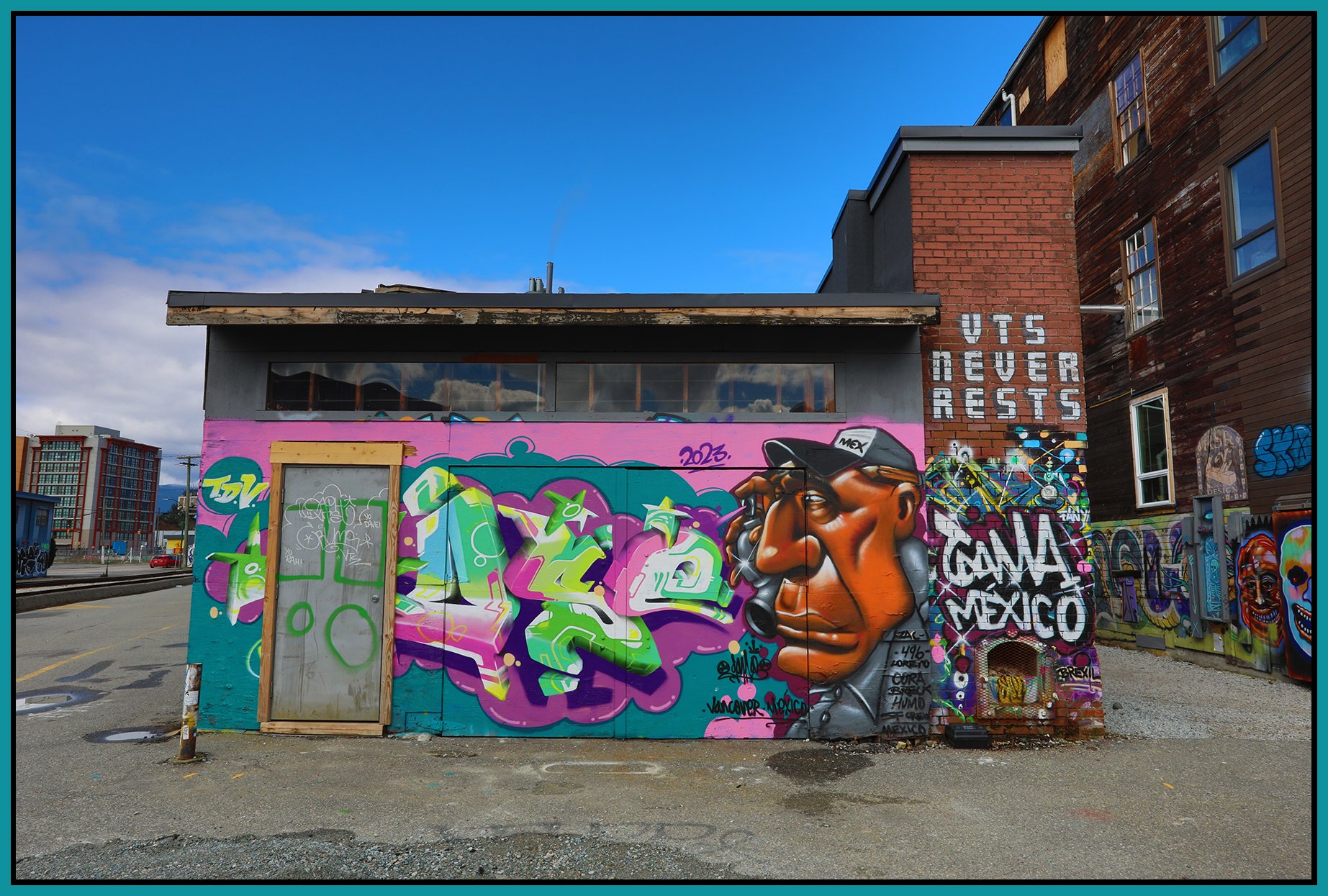 1000 Parker St Graffiti_Mar 29_2024_HDR_4H5982_4x6s.jpg